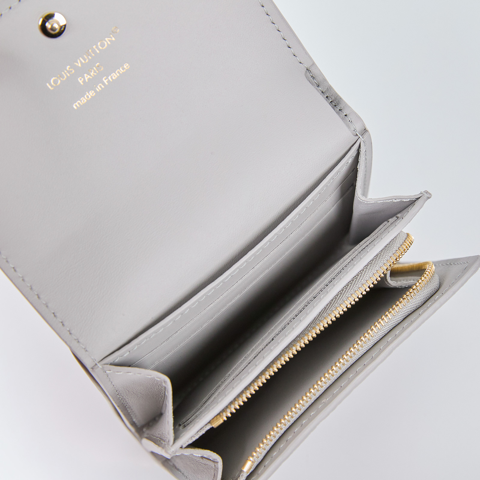 路易威登 LOUIS VUITTON Capucines Tiny 錢包 短夾 灰色 M12406 晶片款 灰Capucines Tiny短夾 原廠盒子/防塵袋