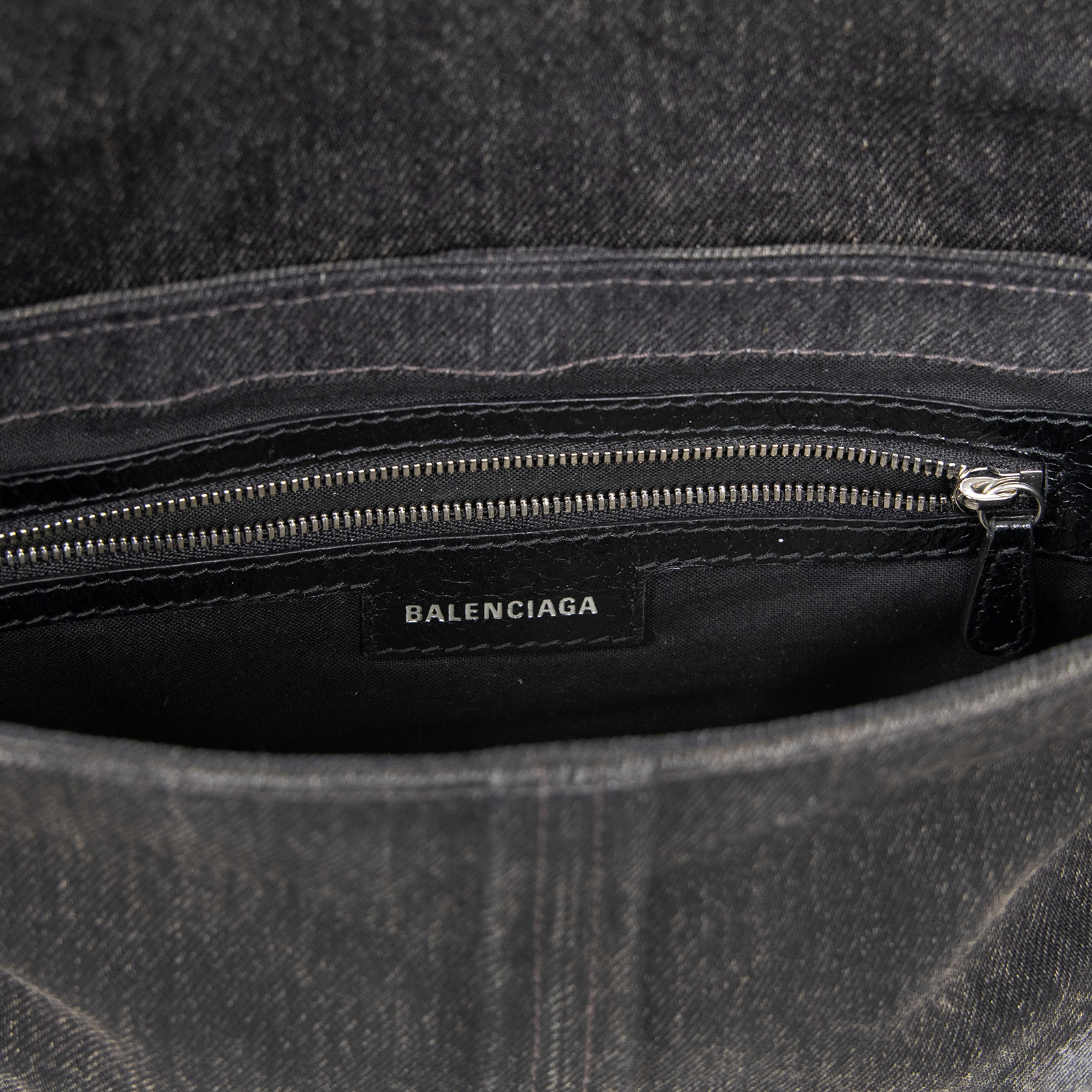 巴黎世家 BALENCIAGA Le cagole XS 翻蓋包  黑牛仔LE CAGOLE MEN XS 防塵袋