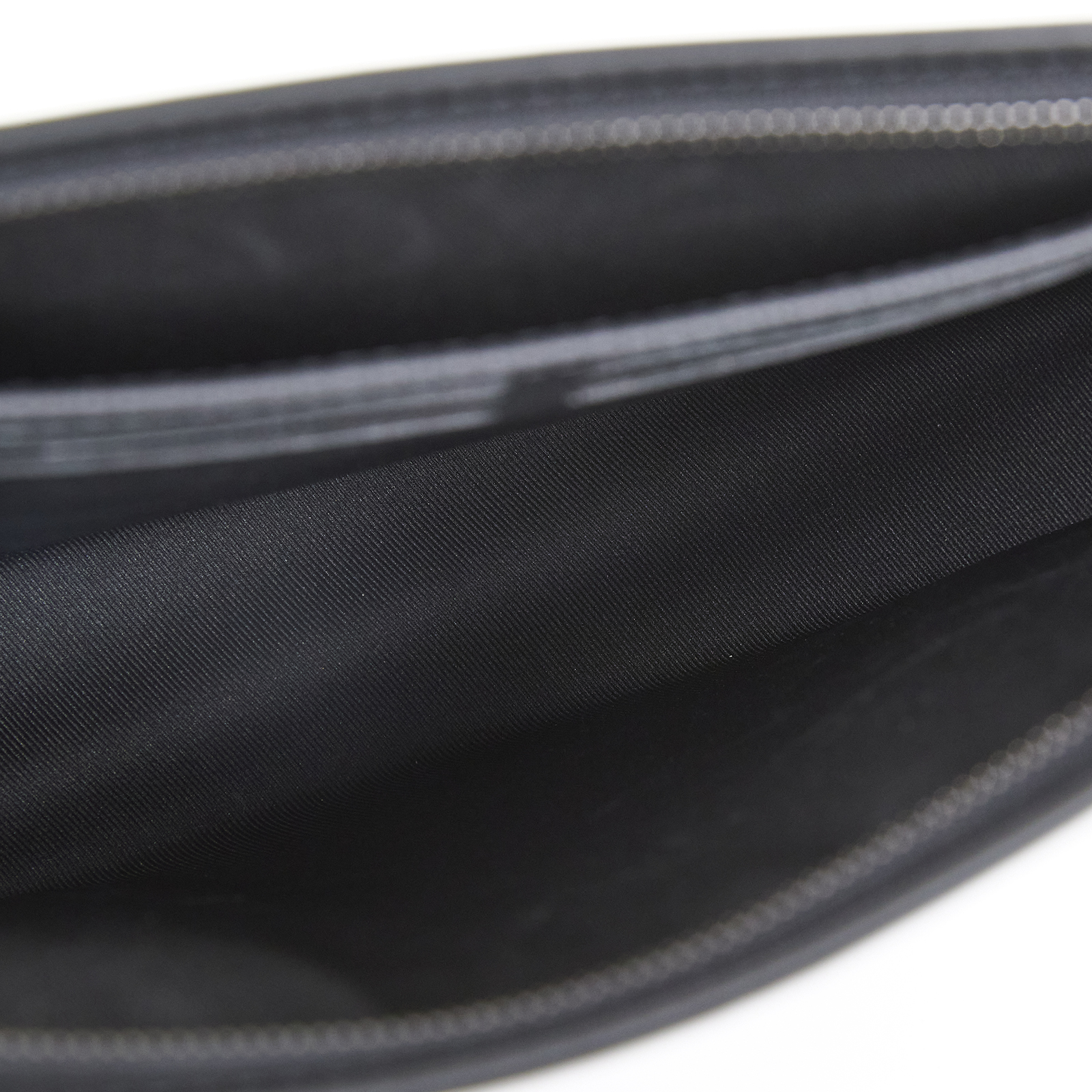 路易威登 LOUIS VUITTON Pochette Voyage MM 手拿包 Eclipse M69535 晶片款  原廠盒子/防塵袋/購買證明