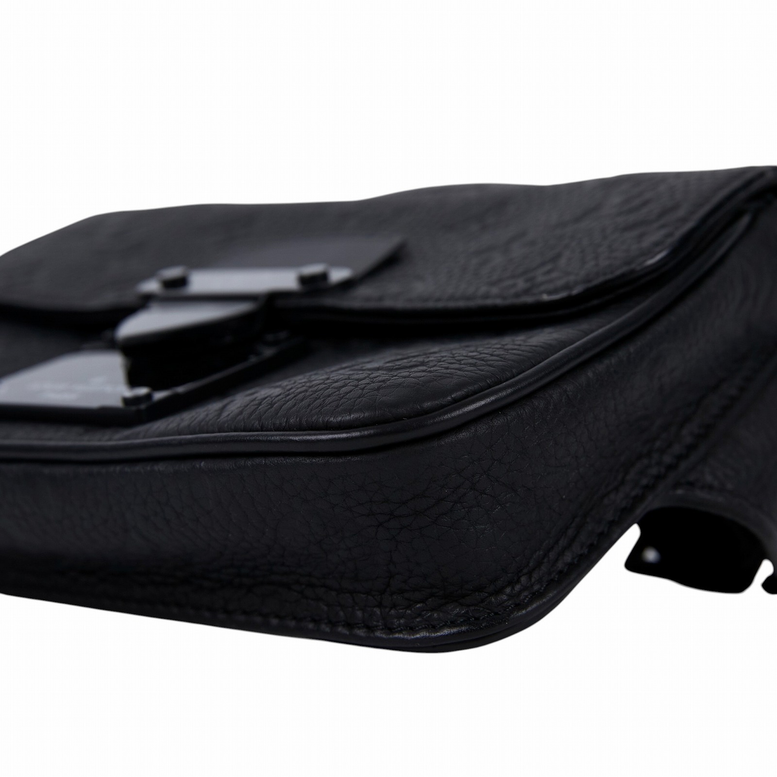 路易威登 LOUIS VUITTON S Lock 單肩包 Taurillon 牛皮 M58487 晶片款 黑原花壓紋S LOCK斜背包 原廠盒子