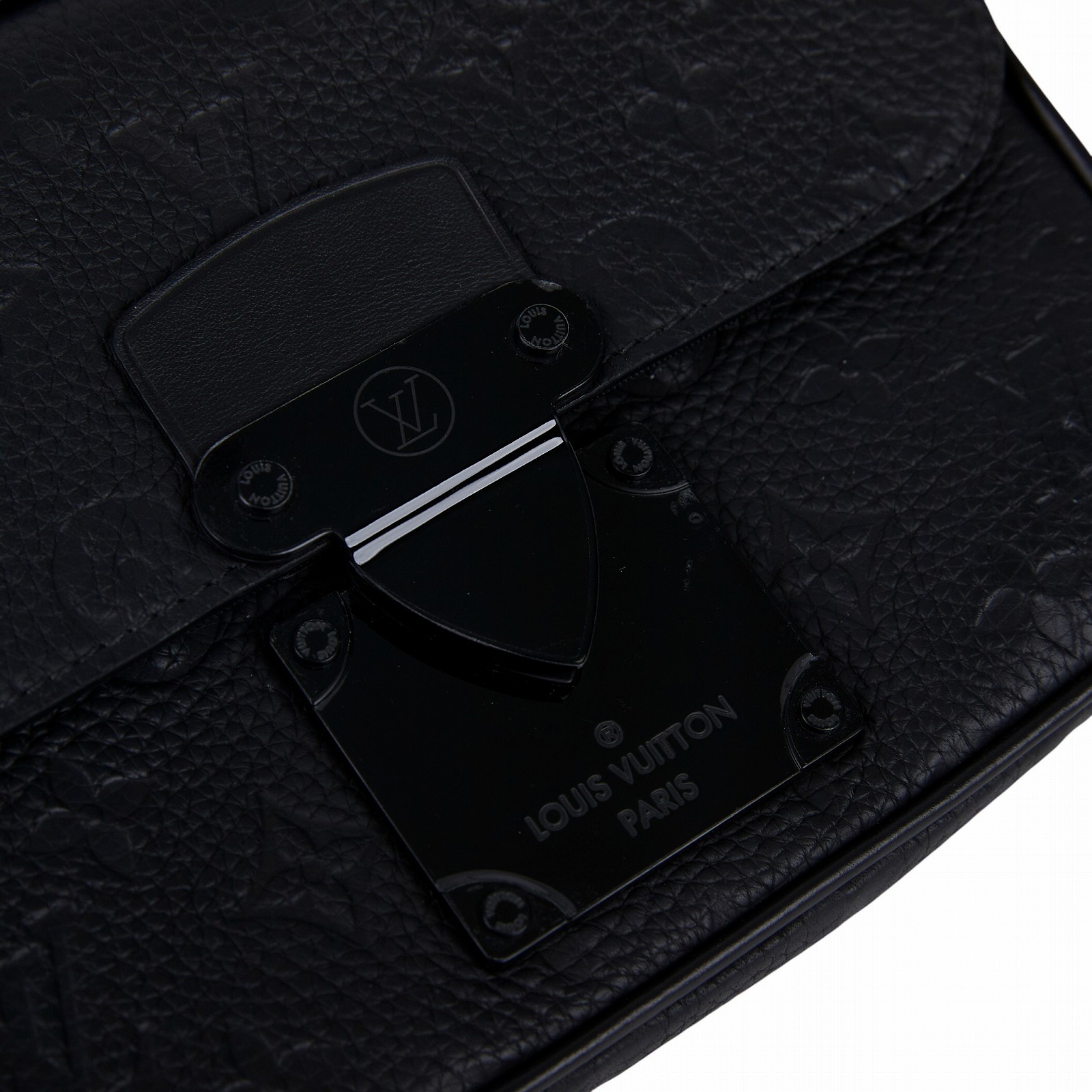 路易威登 LOUIS VUITTON S Lock 單肩包 Taurillon 牛皮 M58487 晶片款 黑原花壓紋S LOCK斜背包 原廠盒子