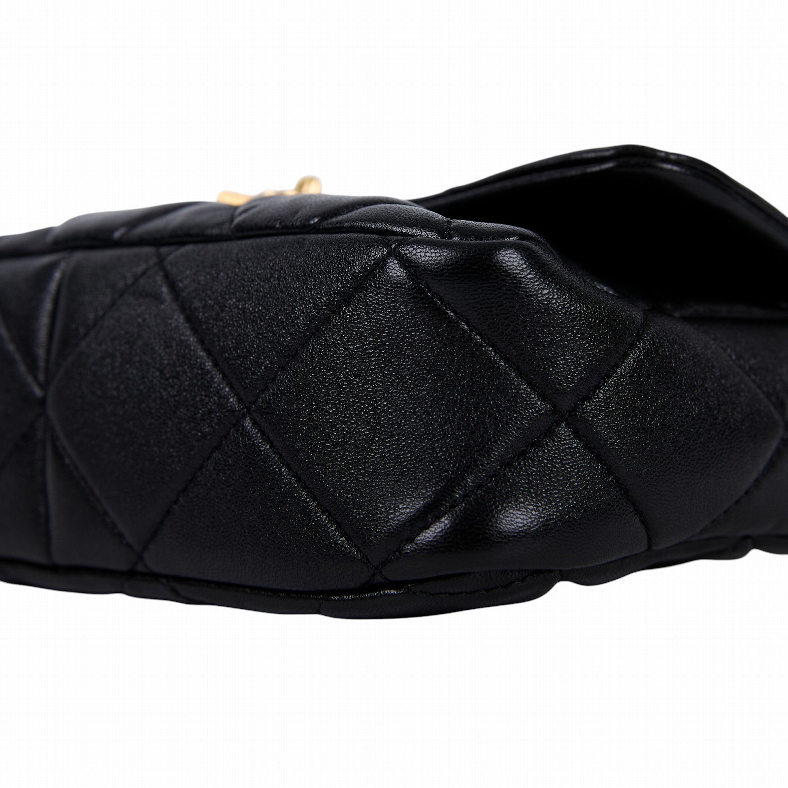 香奈兒 CHANEL CF Flap Bag  肩背 斜背包 AS3986 晶片款 黑羊愛心砝瑯扣掀蓋包 原廠盒子/防塵袋