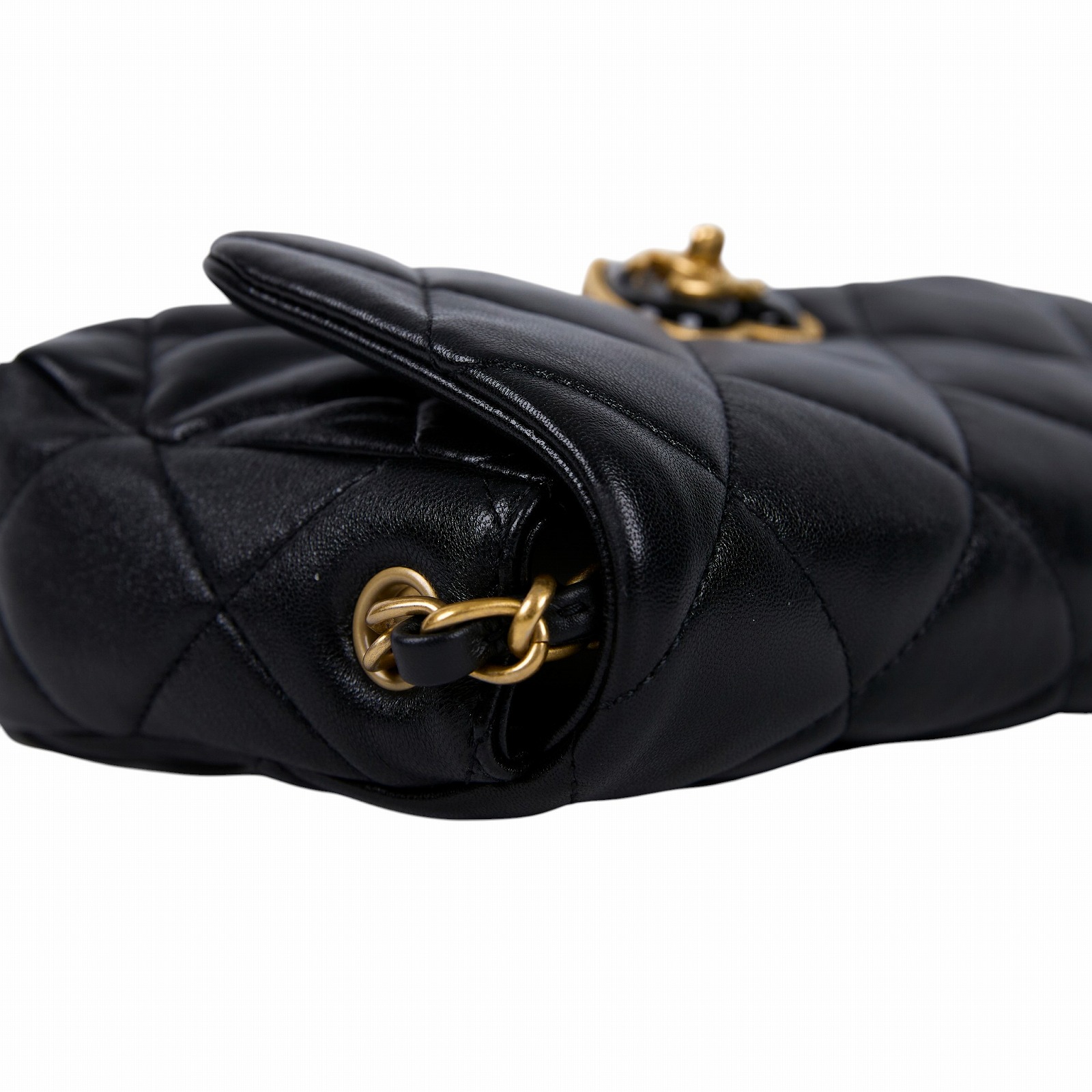 香奈兒 CHANEL CF Flap Bag  肩背 斜背包 AS3986 晶片款 黑羊愛心砝瑯扣掀蓋包 原廠盒子/防塵袋