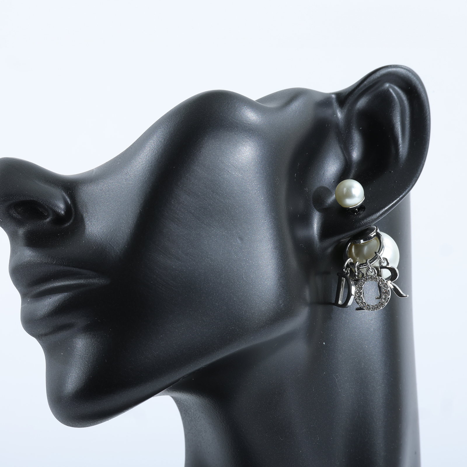 迪奧 CHRISTIAN DIOR Tribales 耳釘 E1411TRICY 珍珠水鑽LOGO吊墜耳環 原廠盒子/防塵袋