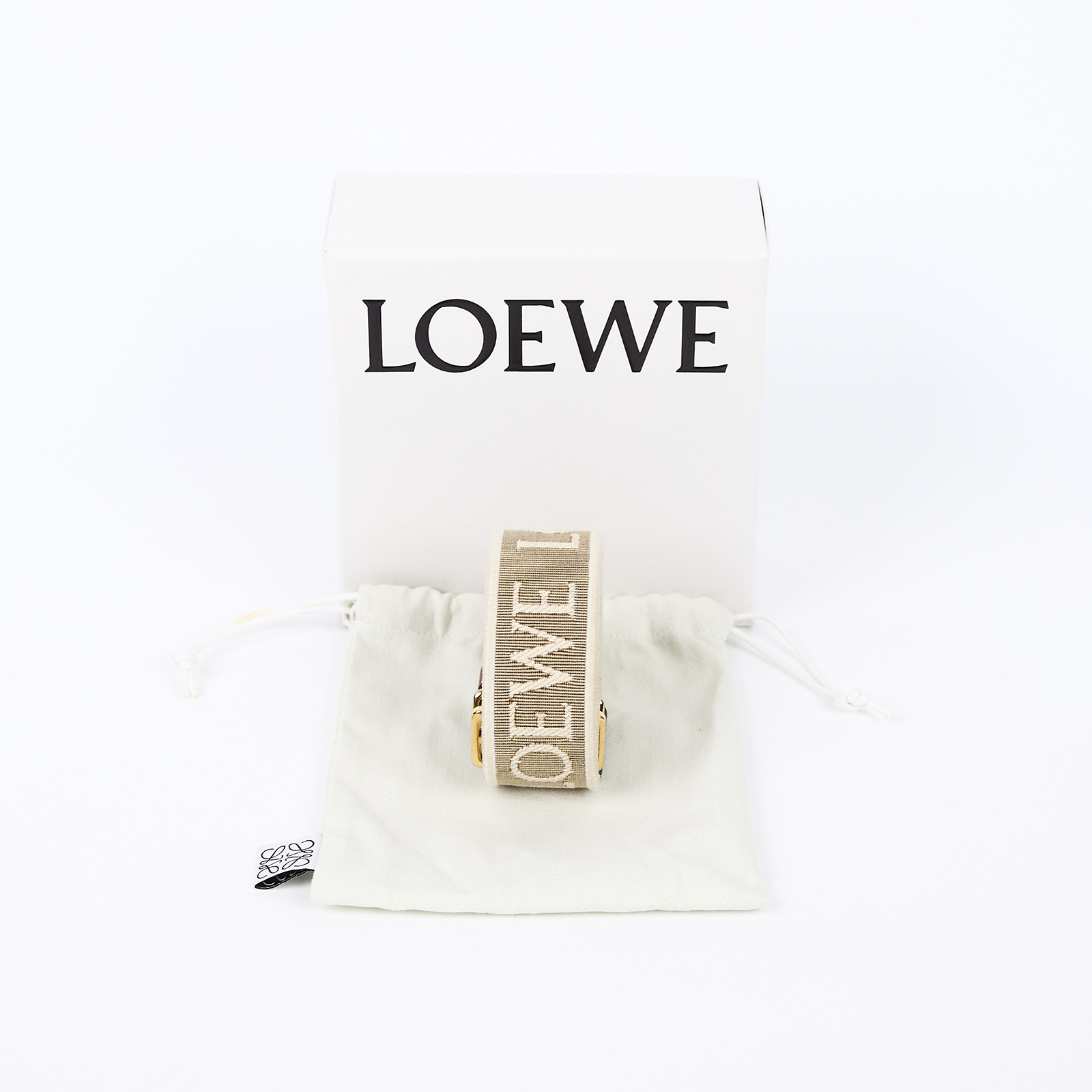 羅意威 LOEWE 緹花織 小牛皮 Anagram 肩帶 C073T87X01 卡其LOGO刺繡背帶 原廠盒子/防塵袋