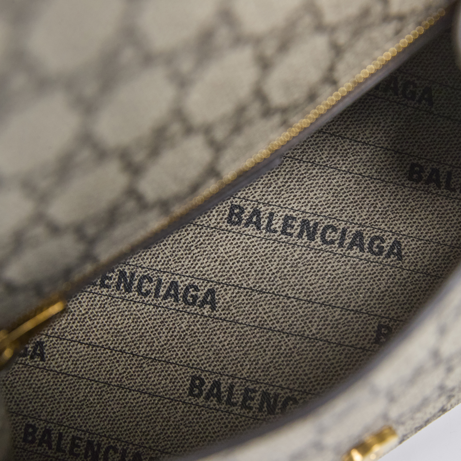 古馳 GUCCI Hacker Project BALENCIAGA  沙漏包 681697  原廠盒子/防塵袋/購買證明