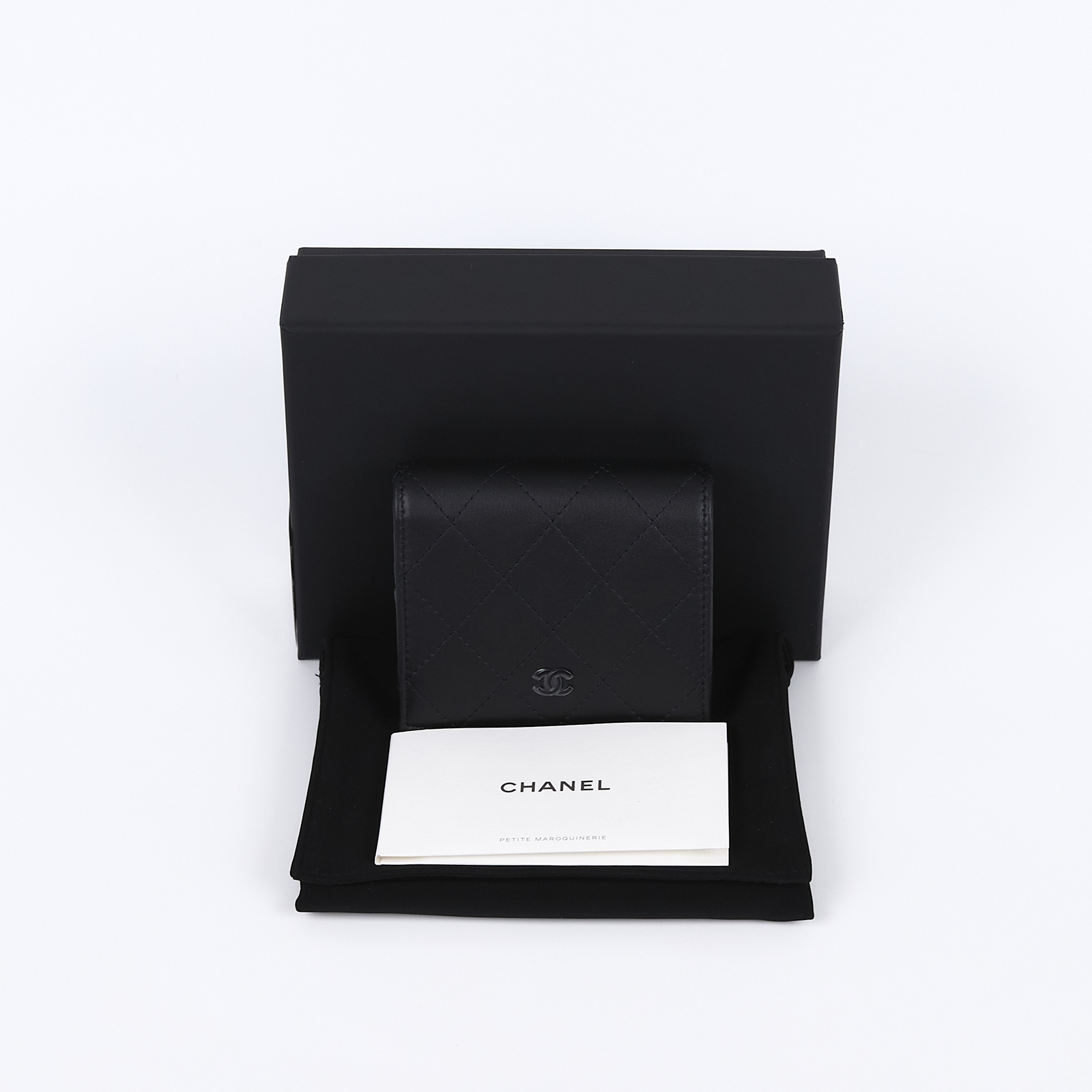 香奈兒 CHANEL CC LOGO SO BLACK 短夾 錢包 AP3817 晶片款 SO BLACK 牛皮對折短夾 原廠盒子/防塵袋