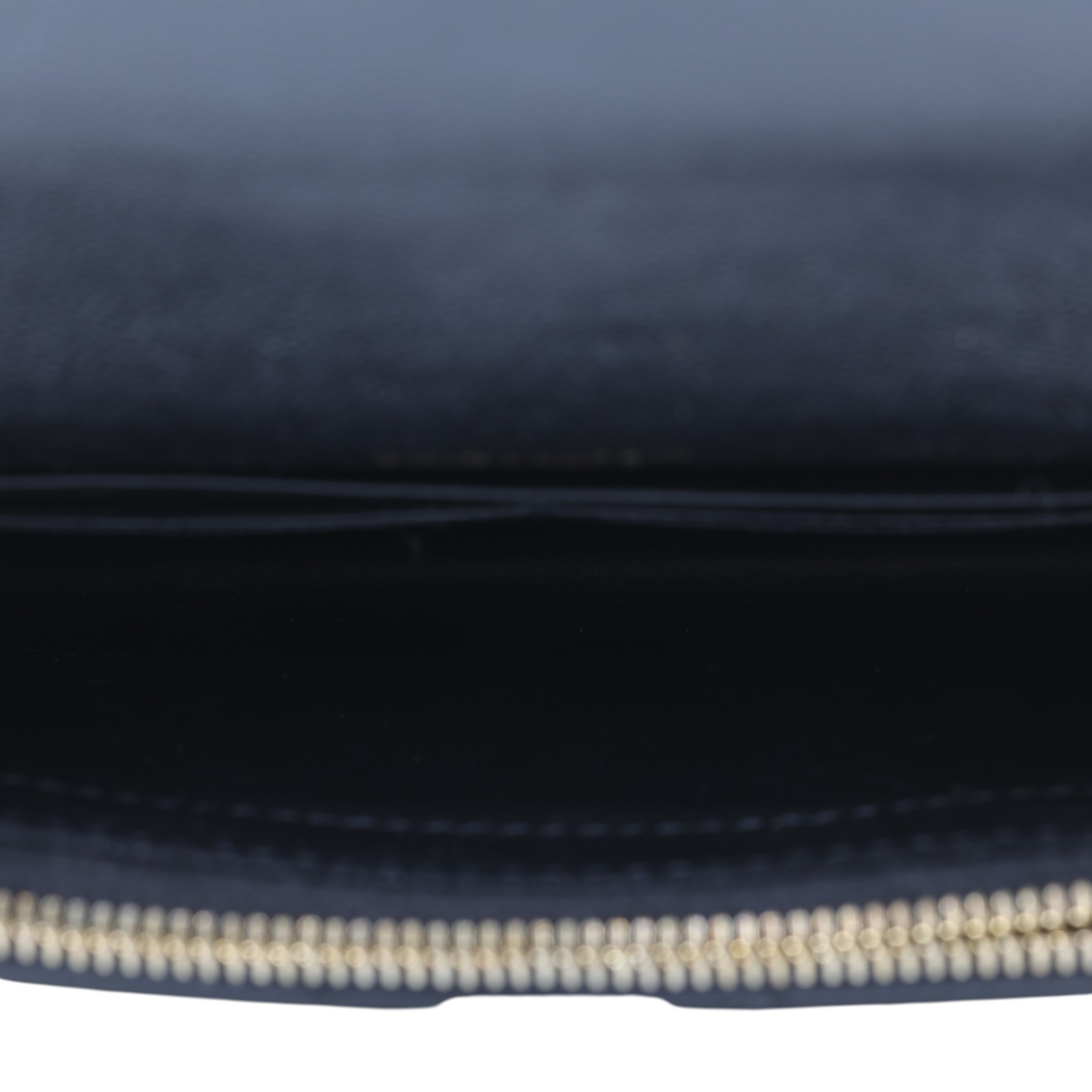 聖羅蘭 YSL SAINT LAURENT 山形紋 鏈袋 信封包 金扣 393953BOW01 黑金魚子醬WOC 原廠盒子/防塵袋