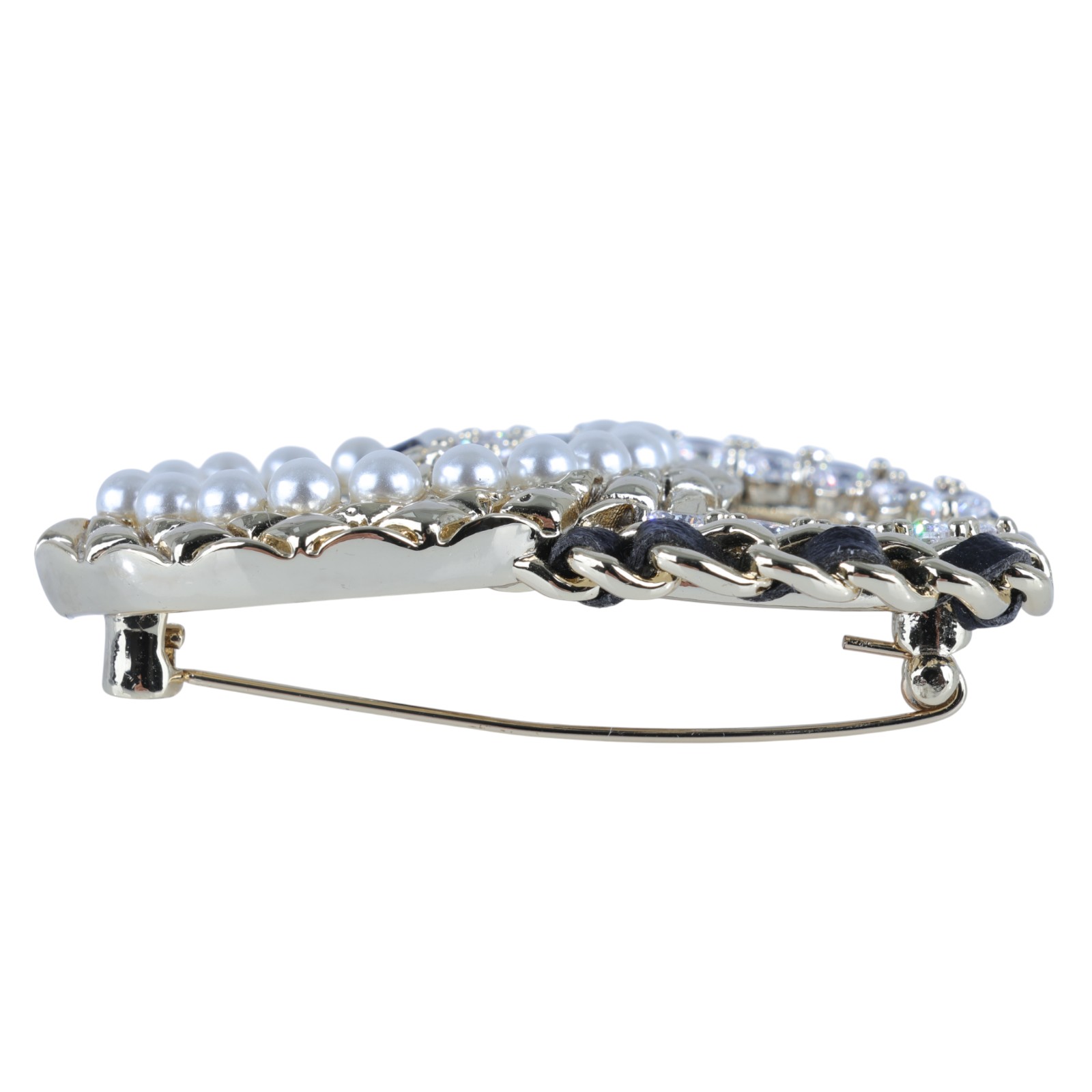 香奈兒 CHANEL CC LOGO 胸針 D22/V 雙C黑皮穿鍊水鑽菱格紋胸針 無附屬品