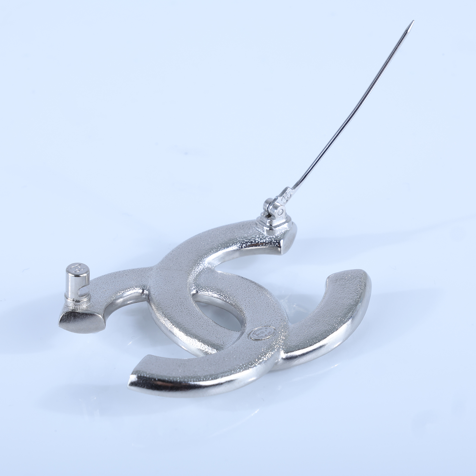 香奈兒 CHANEL CC LOGO 胸針 B23/P 雙C星星胸針 無附屬品