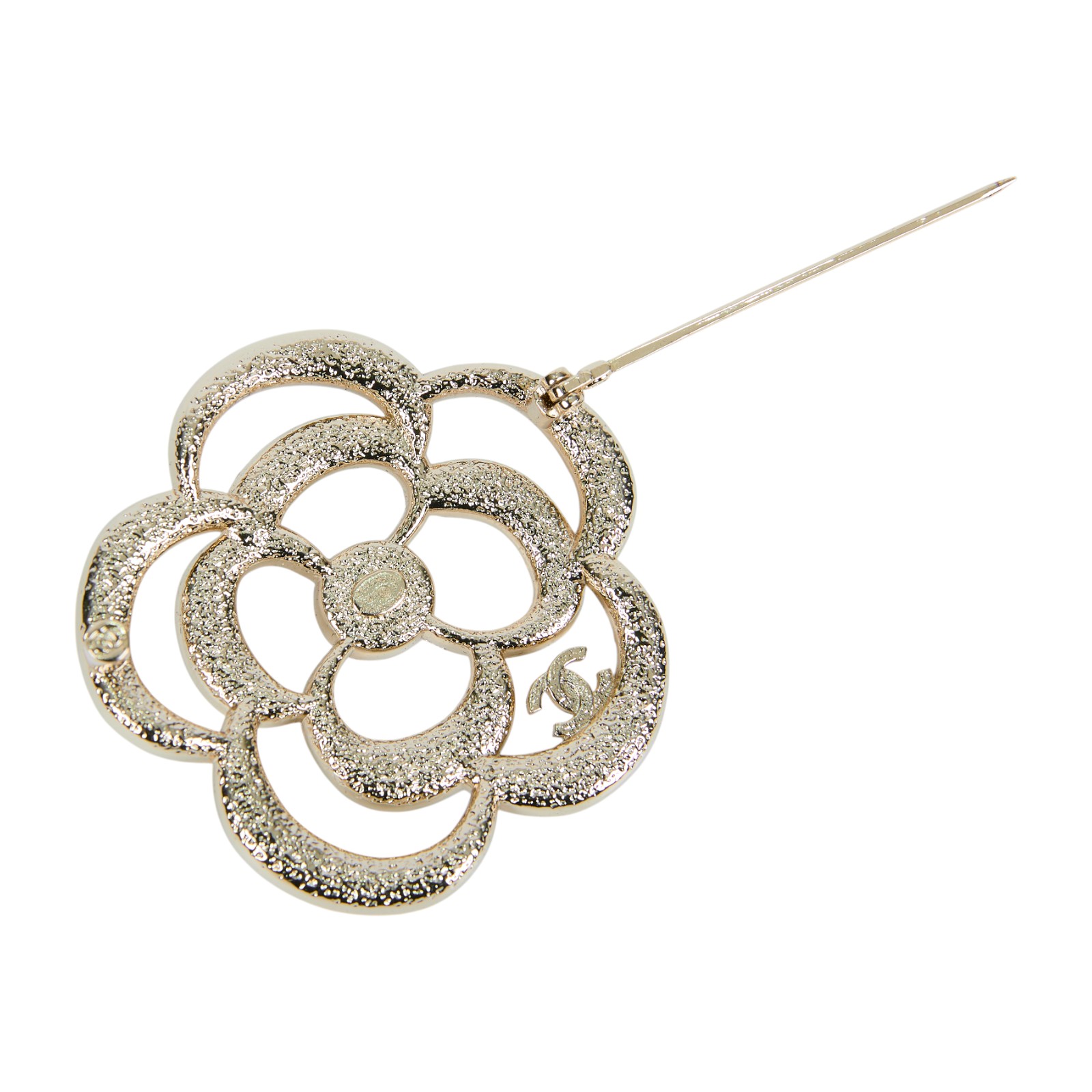 香奈兒 CHANEL CC LOGO 胸針 F25/P 山茶花胸針 原廠盒子/防塵袋