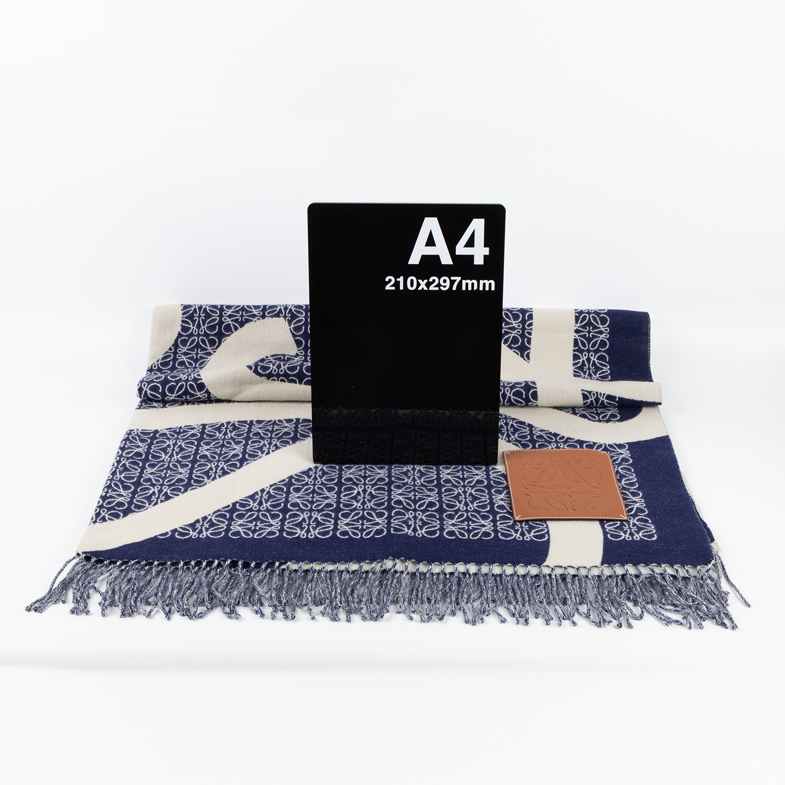 羅意威 LOEWE Anagram 羊毛毛毯 K000230X33 深藍白LOGO流蘇羊毛毯 防塵袋