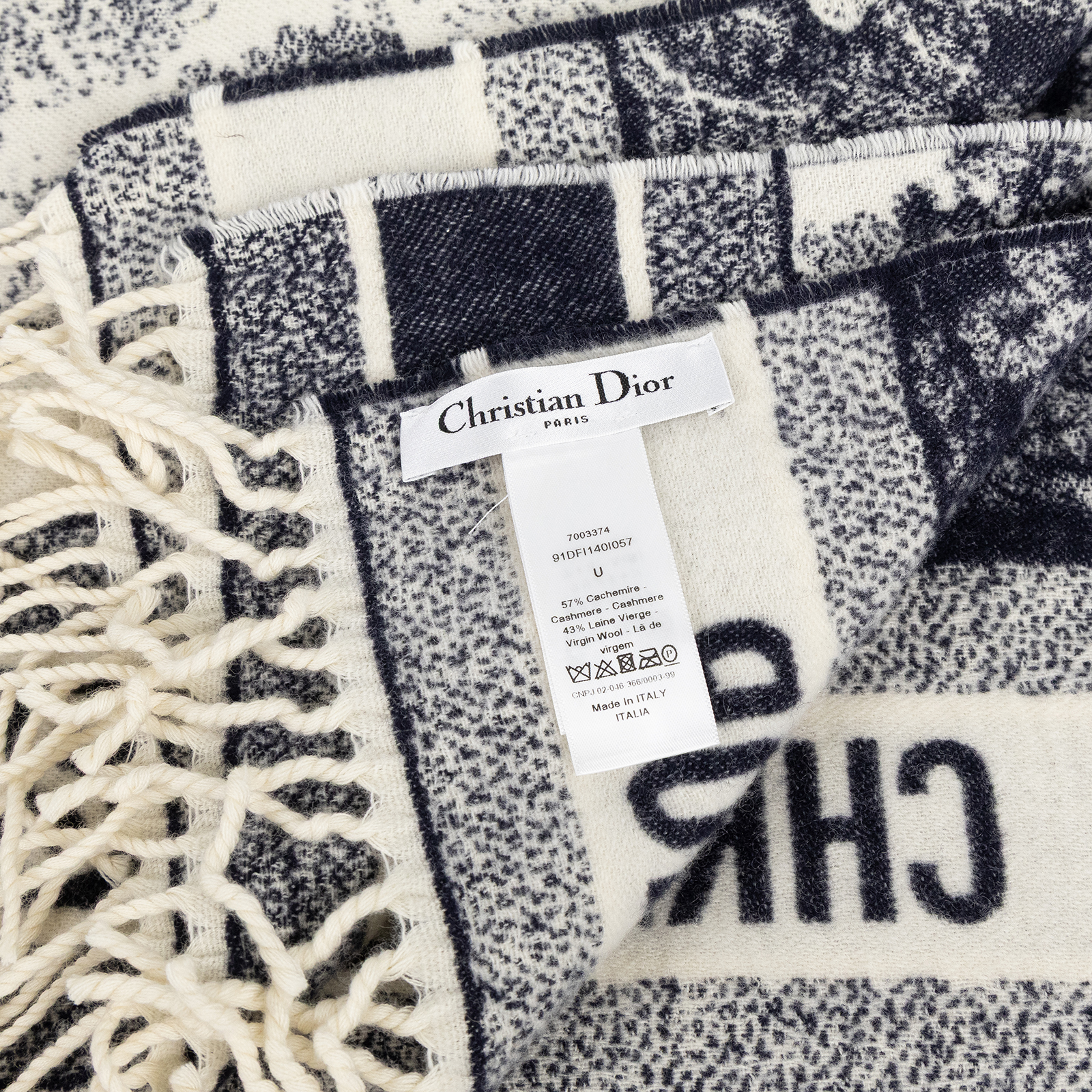 迪奧 CHRISTIAN DIOR Toile de Jouy 叢林系列 圍巾 披肩 毛毯 91DFI1401057 深藍白動物流蘇毛毯 防塵袋