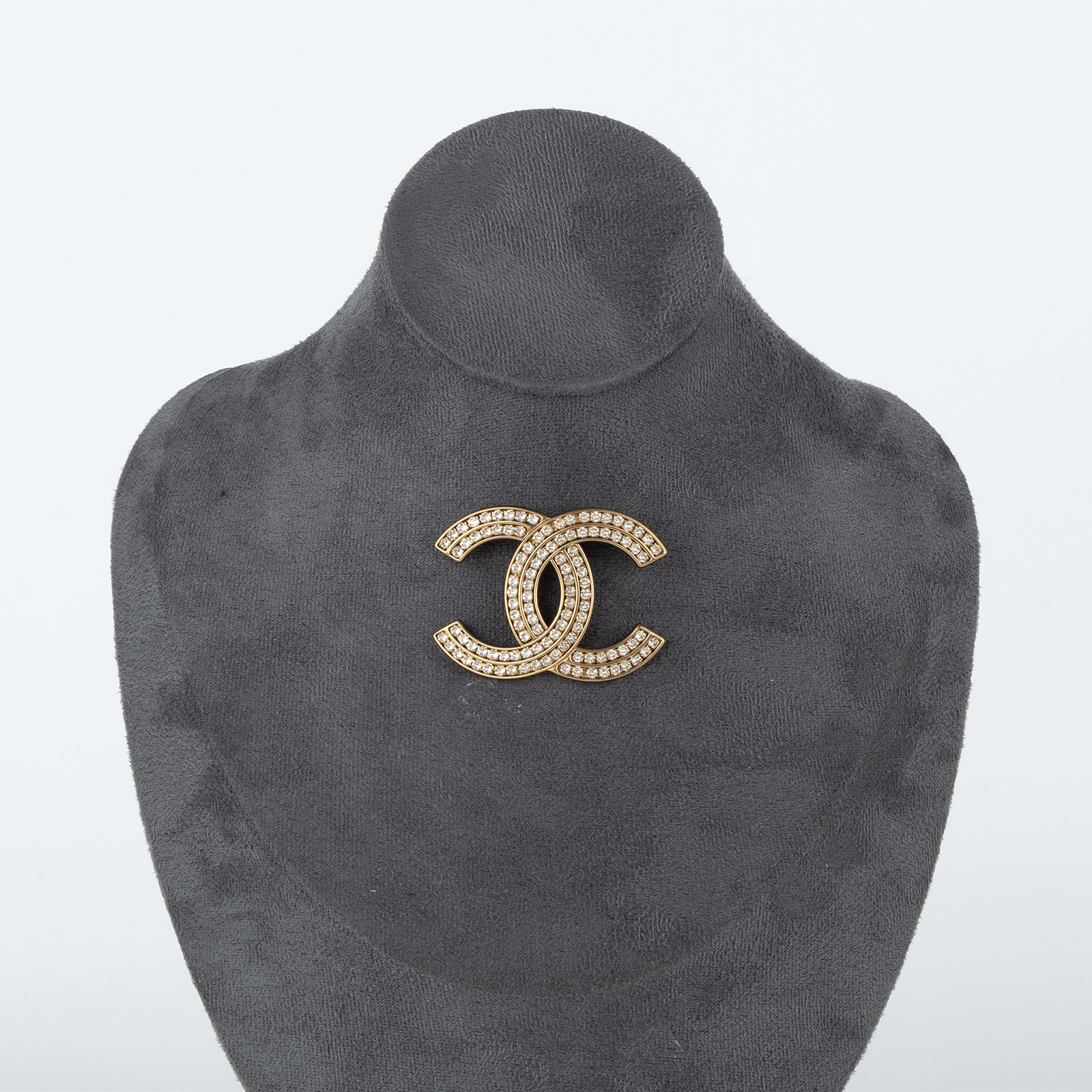 香奈兒 CHANEL CC LOGO 胸針 A21C 雙排水鑽雙C胸針 原廠盒子