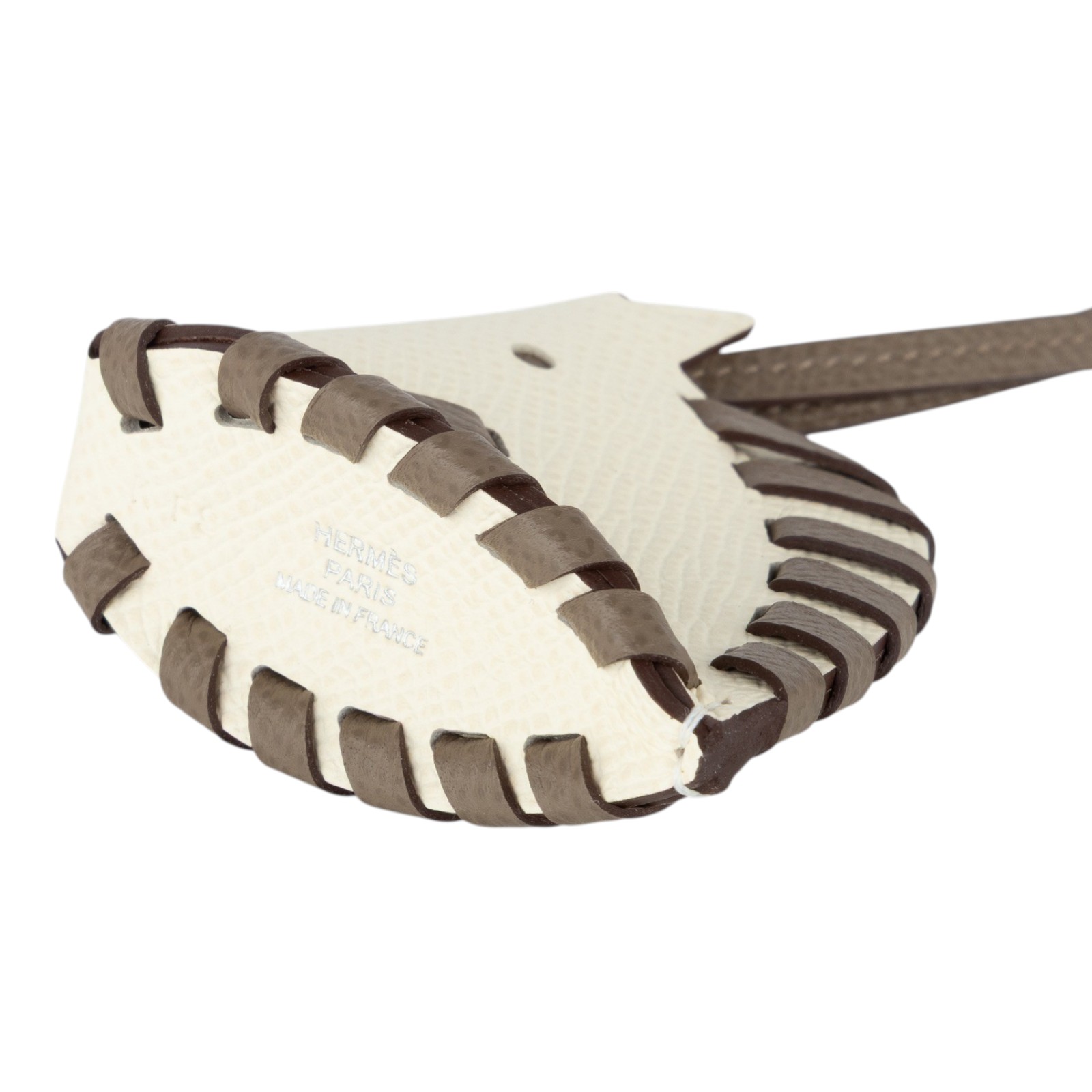 愛馬仕 Hermes Cheval Tresse 吊飾 奶油白 大象灰 H086698CAAD KFS K刻大象灰拚白斑馬吊飾 原廠盒子