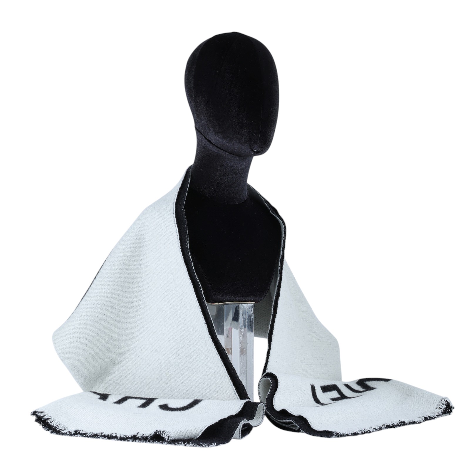 香奈兒 CHANEL CC LOGO 披肩  大黑LOGO披肩 無附屬品