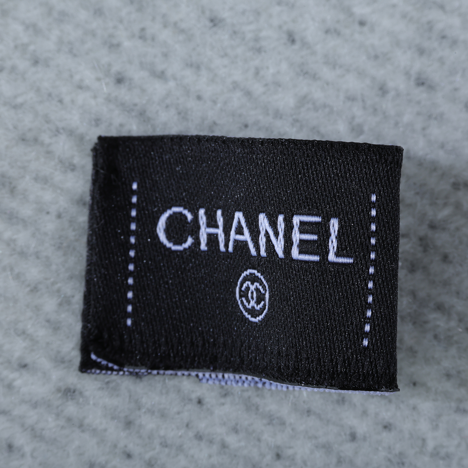 香奈兒 CHANEL CC LOGO 披肩  大黑LOGO披肩 無附屬品