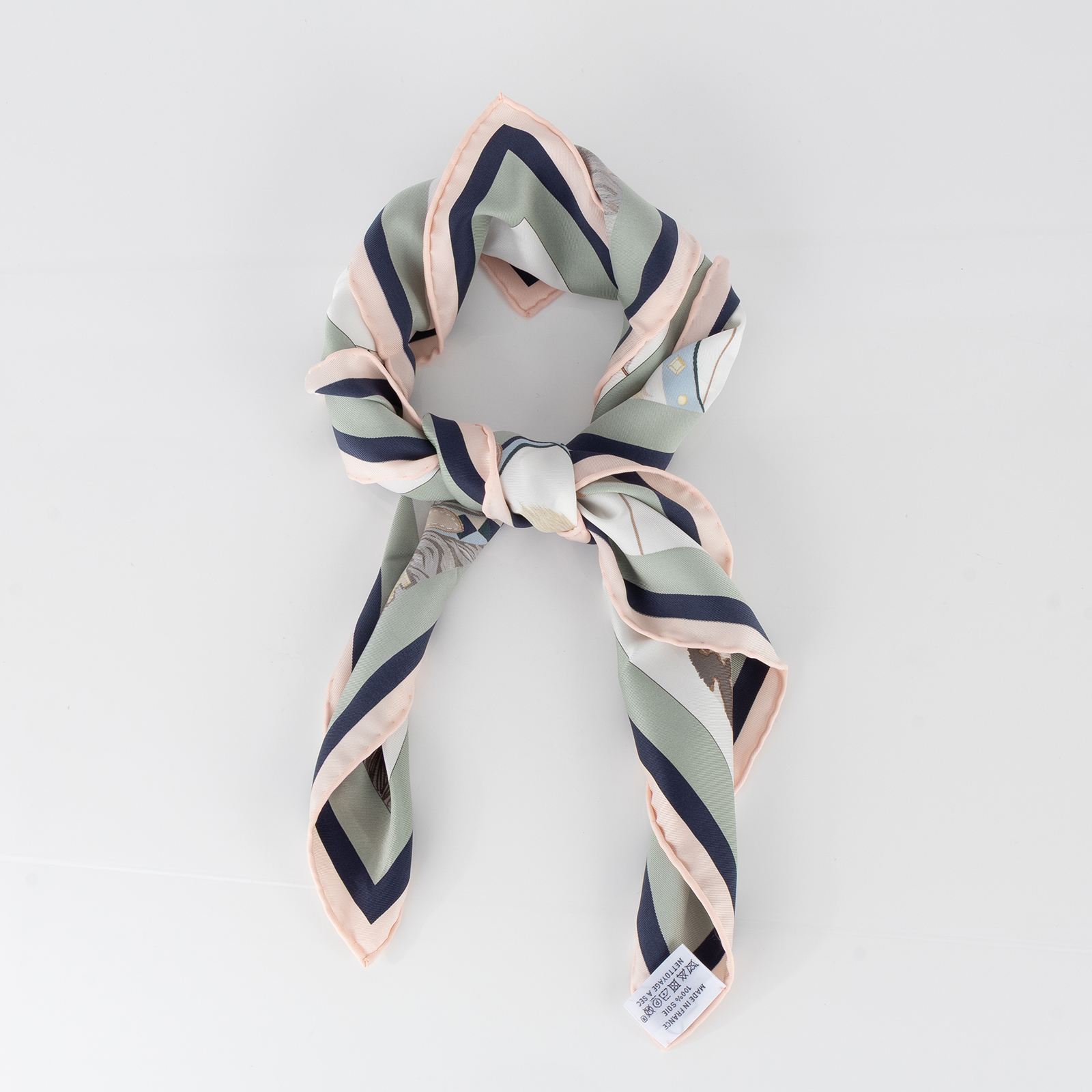 愛馬仕 Hermes Jour de Casting 70 方巾 淺玫瑰色 白色 黏土綠 H984213Sv02  狗狗選角日絲巾65X65 原廠盒子