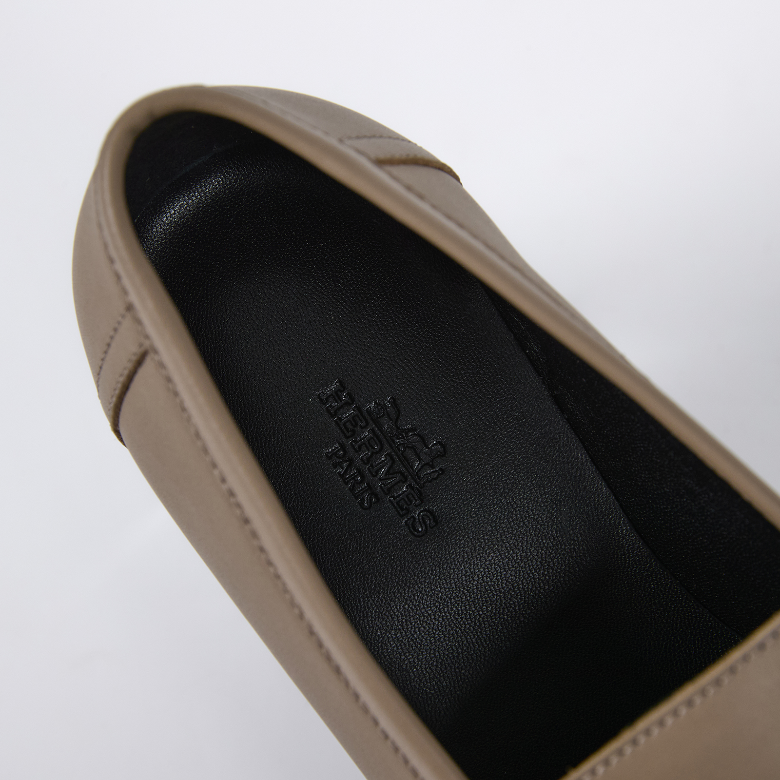 愛馬仕 Hermes Royal 樂福鞋  /MB221270Z2405/#39 米金Royal樂福鞋 原廠盒子/防塵袋