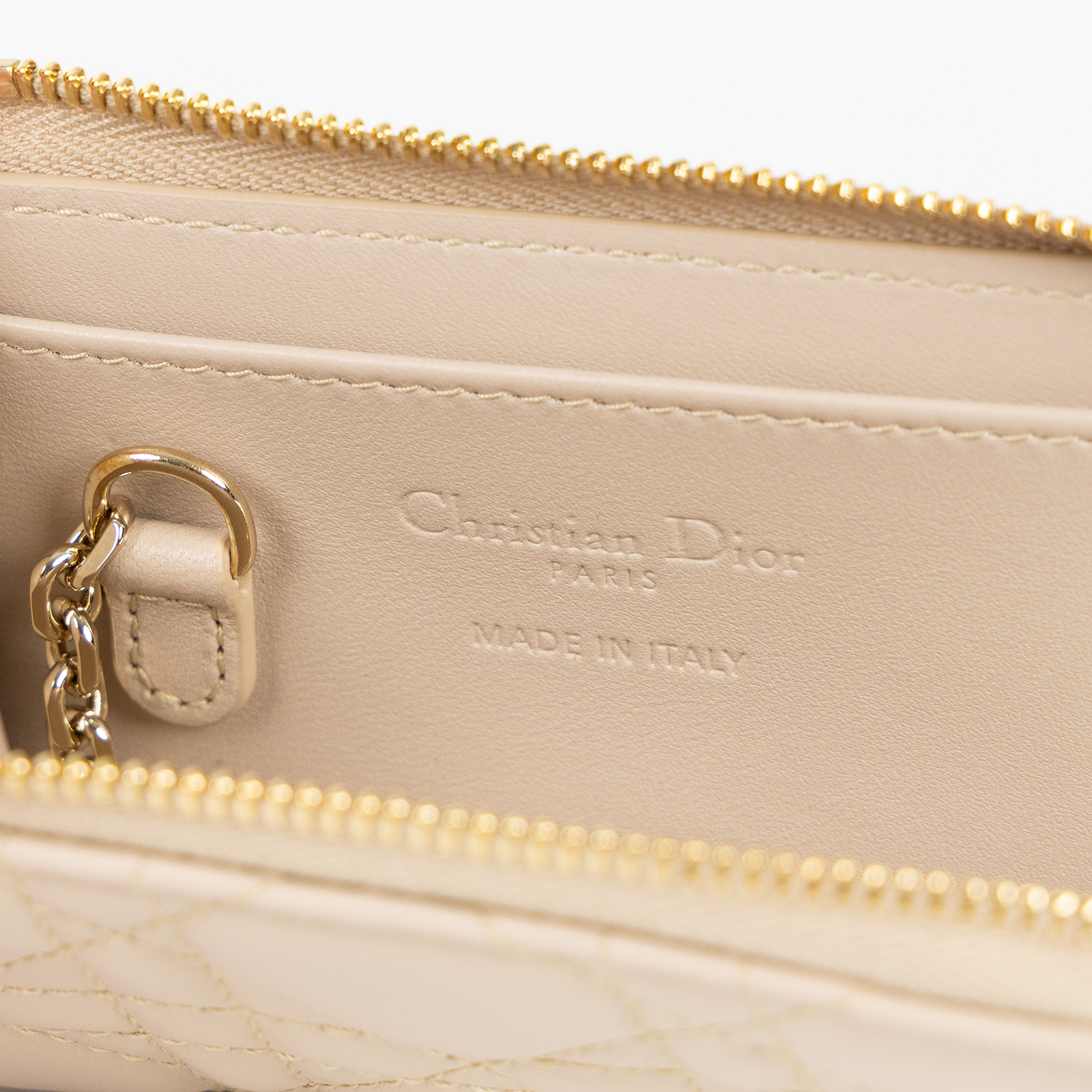 迪奧 CHRISTIAN DIOR Lady Dior Yuzu 鑰匙包 S6043ONMJ 粉羊菱格鑰匙包 原廠盒子/防塵袋