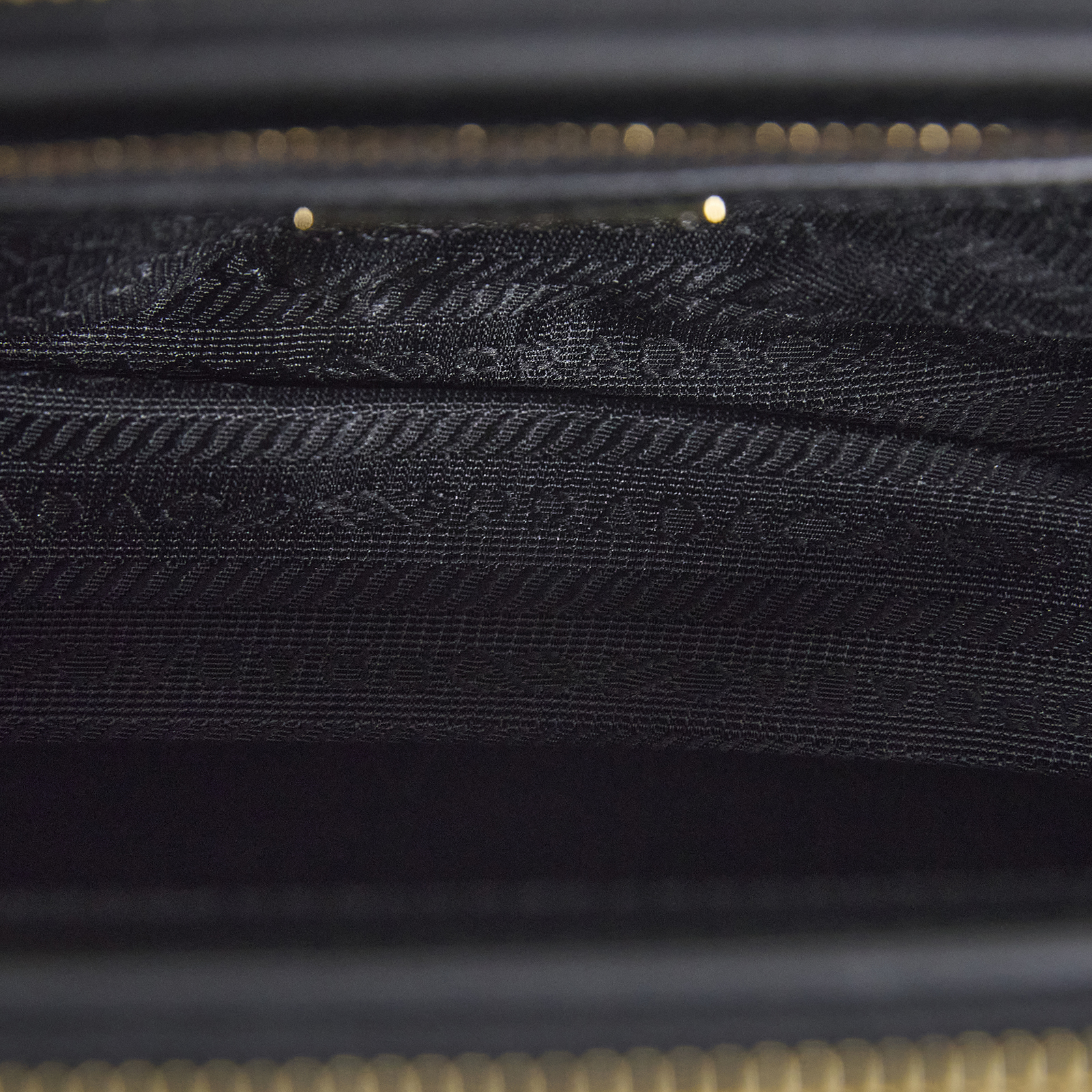 普拉達 PRADA Galleria Saffiano 皮革 迷你 手提包 1BA916_NZV 黑迷你殺手包 原廠盒子/購買證明/保證卡