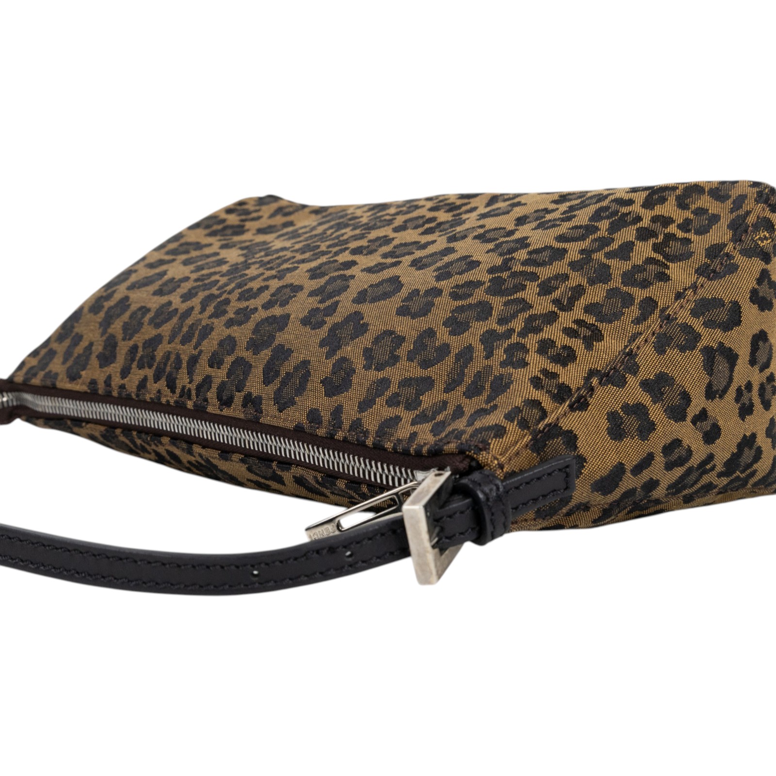 芬迪 FENDI Zucchino Pochette 帆布 肩背包 8BR26700NVT 豹紋肩背包 無附屬品