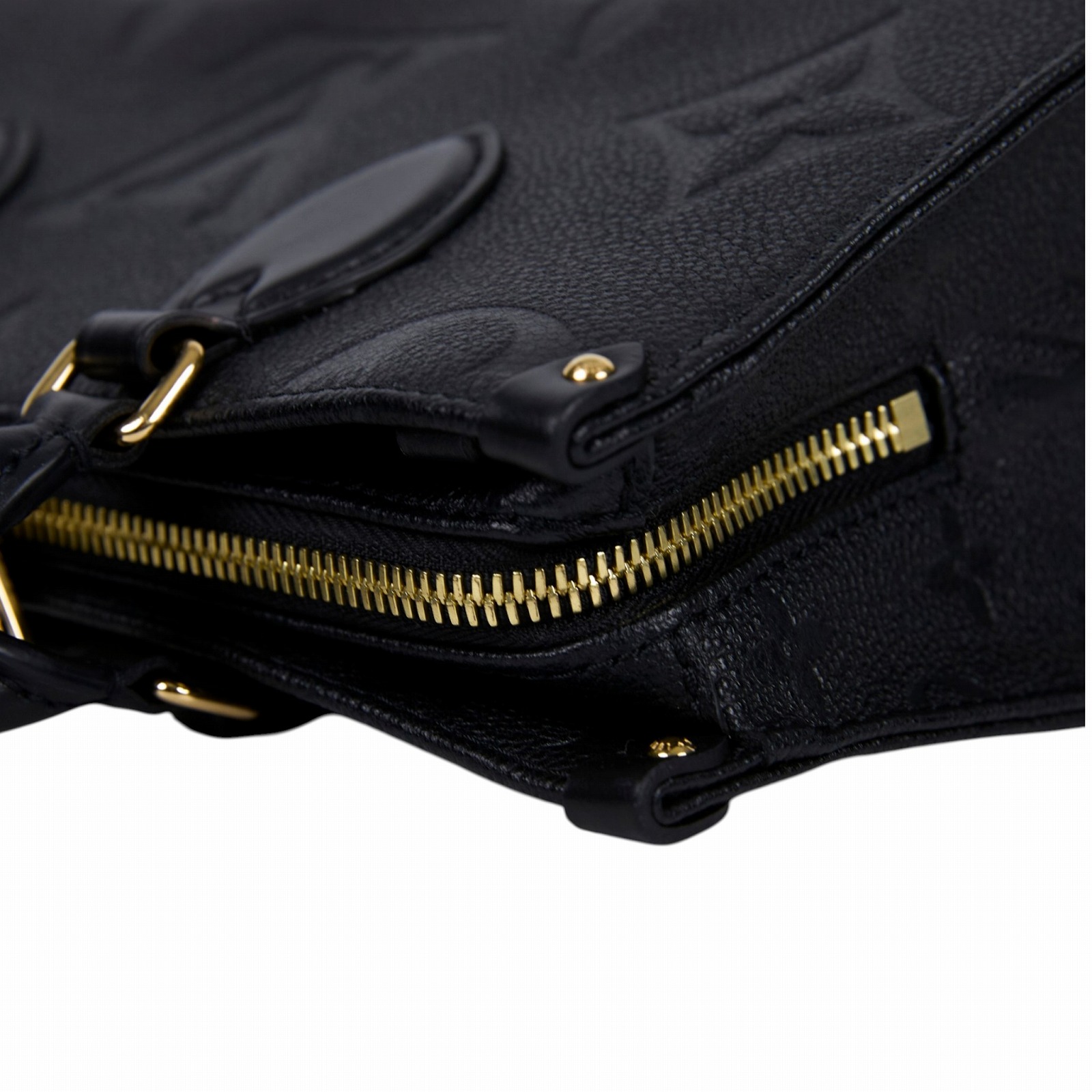 路易威登 LOUIS VUITTON OnTheGo East West 黑色 壓花粒面牛皮 手提 斜背包 M23640 晶片款  原廠盒子/防塵袋/背帶/鏈帶