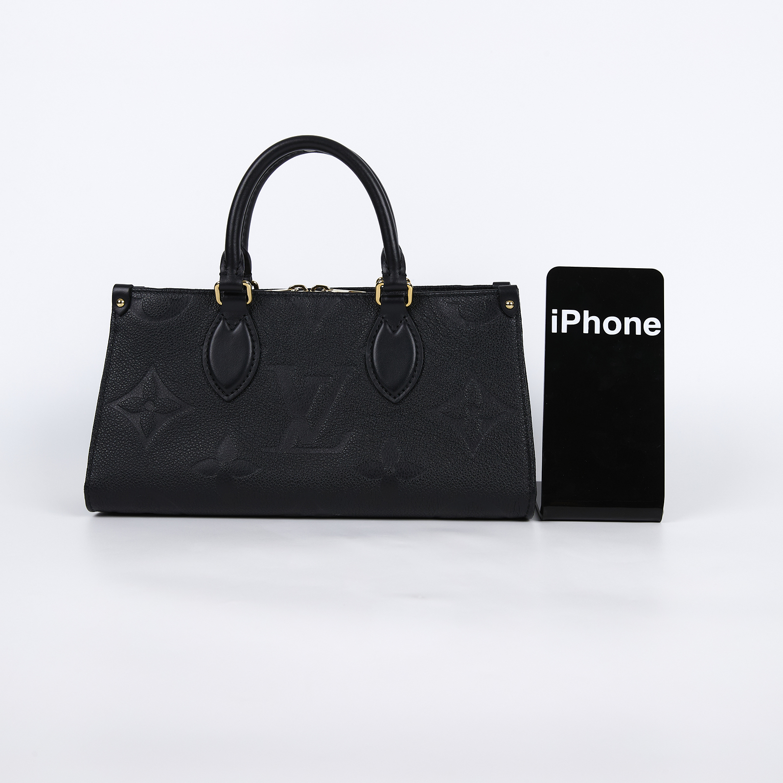 路易威登 LOUIS VUITTON OnTheGo East West 黑色 壓花粒面牛皮 手提 斜背包 M23640 晶片款  原廠盒子/防塵袋/背帶/鏈帶