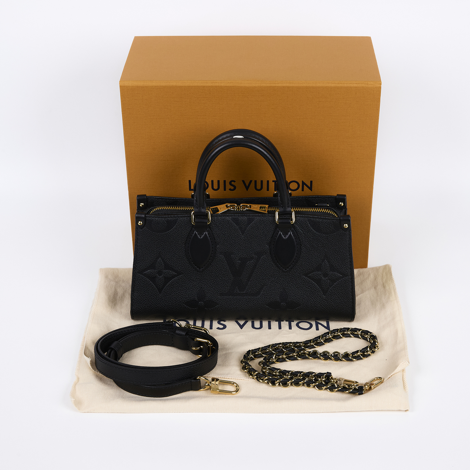 路易威登 LOUIS VUITTON OnTheGo East West 黑色 壓花粒面牛皮 手提 斜背包 M23640 晶片款  原廠盒子/防塵袋/背帶/鏈帶