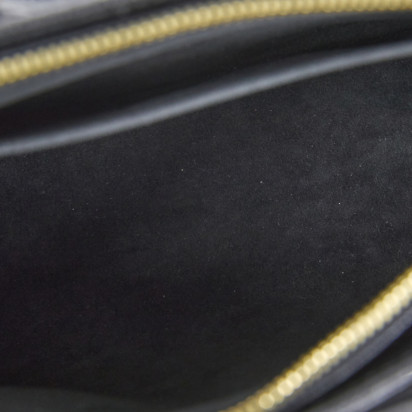 路易威登 LOUIS VUITTON OnTheGo East West 黑色 壓花粒面牛皮 手提 斜背包 M23640 晶片款  原廠盒子/防塵袋/背帶/鏈帶