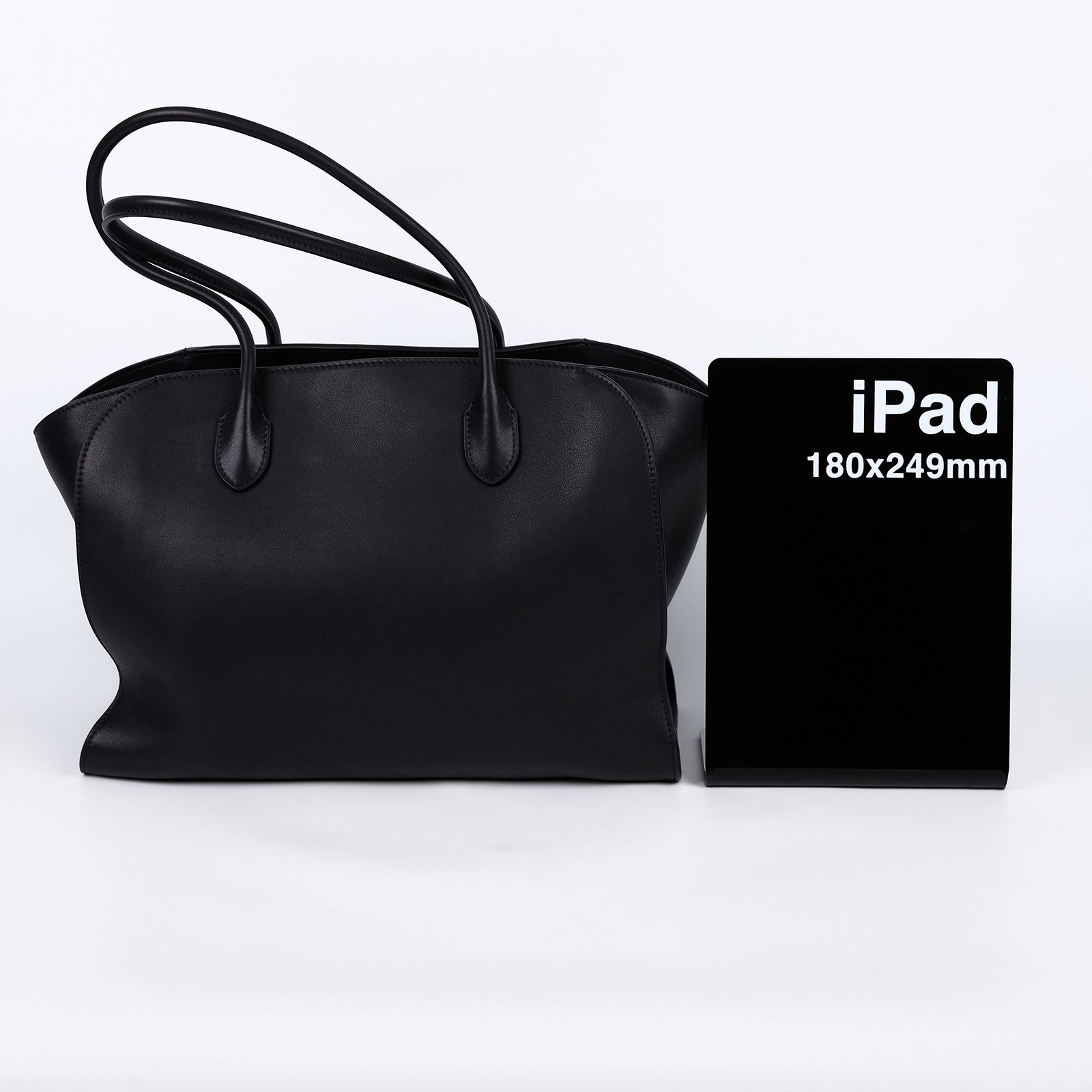 安靜奢華主義 THE ROW Marlo 14 包 黑色 W1800L72BAS 黑MARLO 14 無附屬品