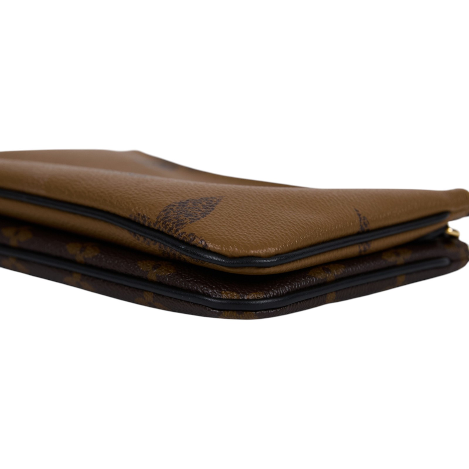 路易威登 LOUIS VUITTON Double Zip Pochette Reverse 帆布 多夾層手拿 斜背包 M69203 晶片款  原廠盒子/防塵袋/背帶