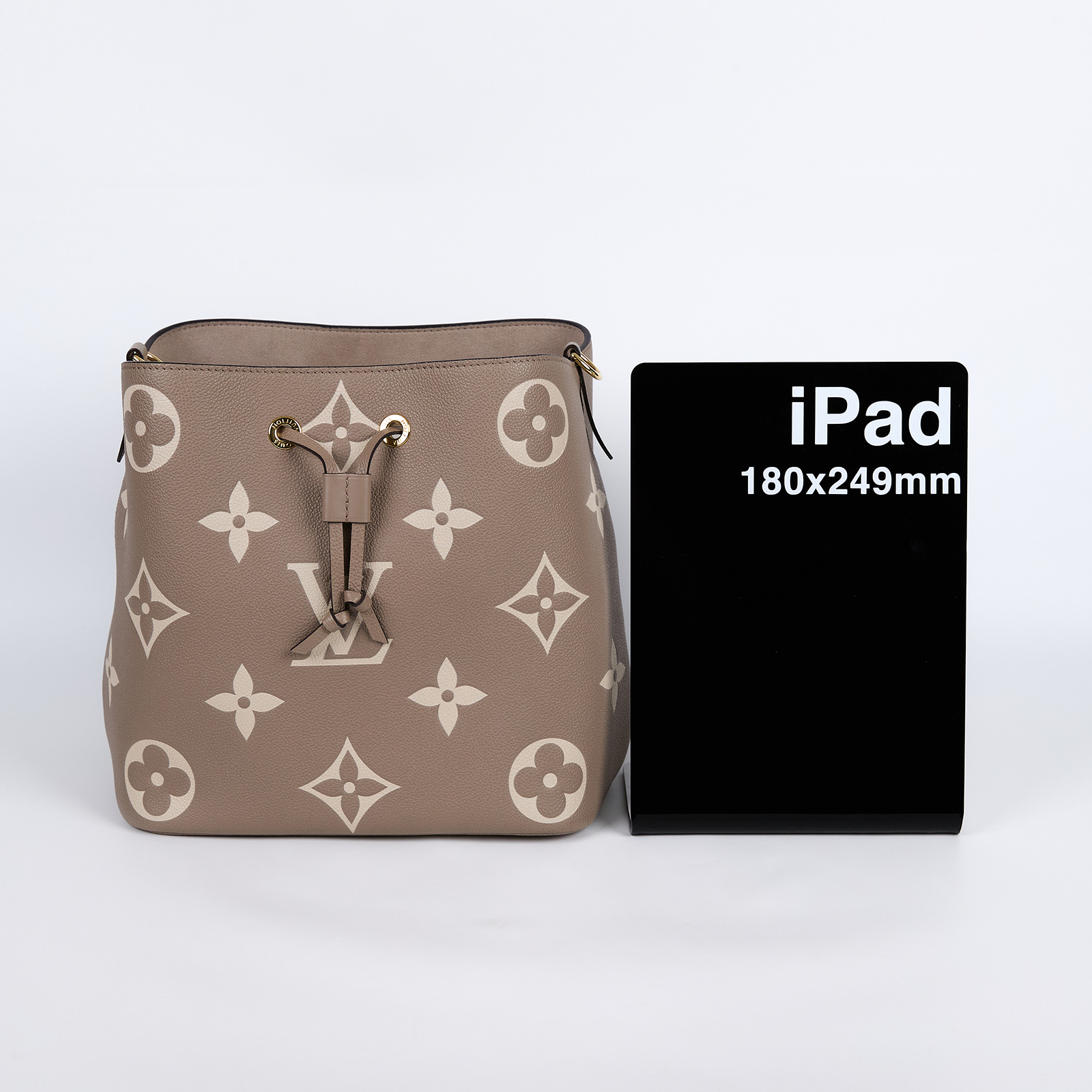 路易威登 LOUIS VUITTON NéoNoé MM 皮革 肩背 水桶包 斑鳩灰色/奶油色 M45555 晶片款  防塵袋/購買證明/內袋/手提把/背帶