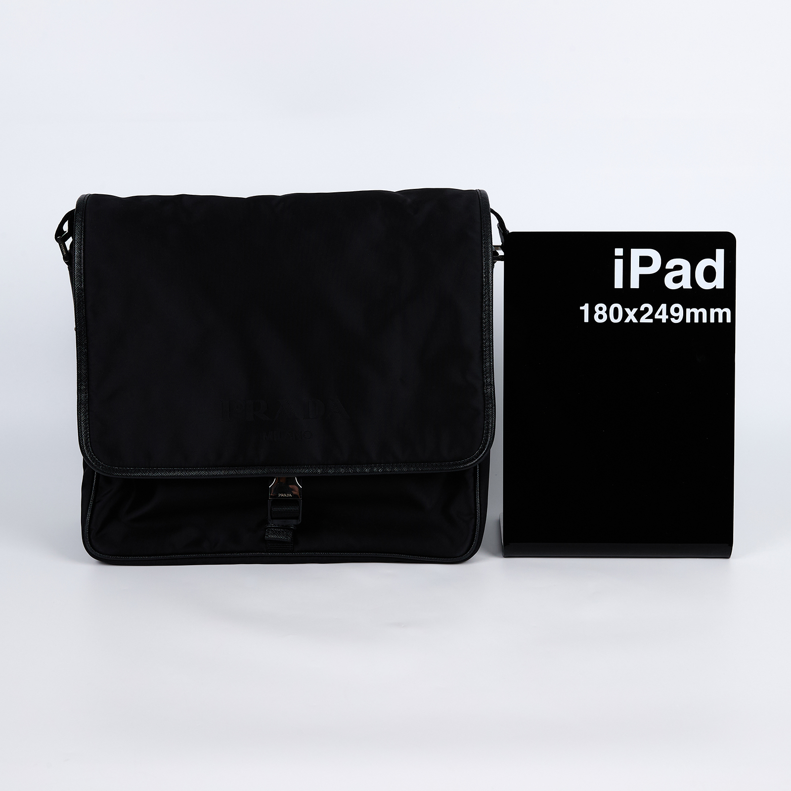 普拉達 PRADA Tessuto Nylon 郵差包 肩背包 斜背包 2VD166_2FMO 經典LOGO皮飾邊斜背包 保證卡