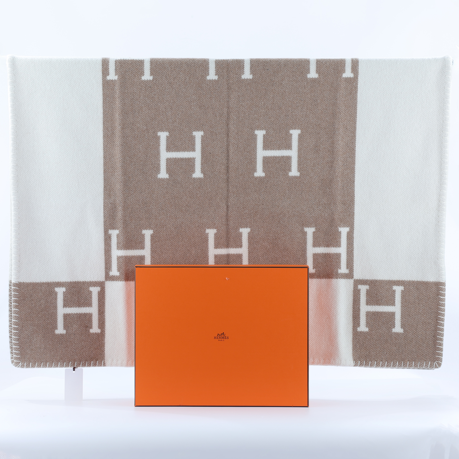 愛馬仕 Hermes Avalon 嬰兒毛毯 中榛子色 H102704Mv11  卡其Avalon嬰兒毛毯 原廠盒子