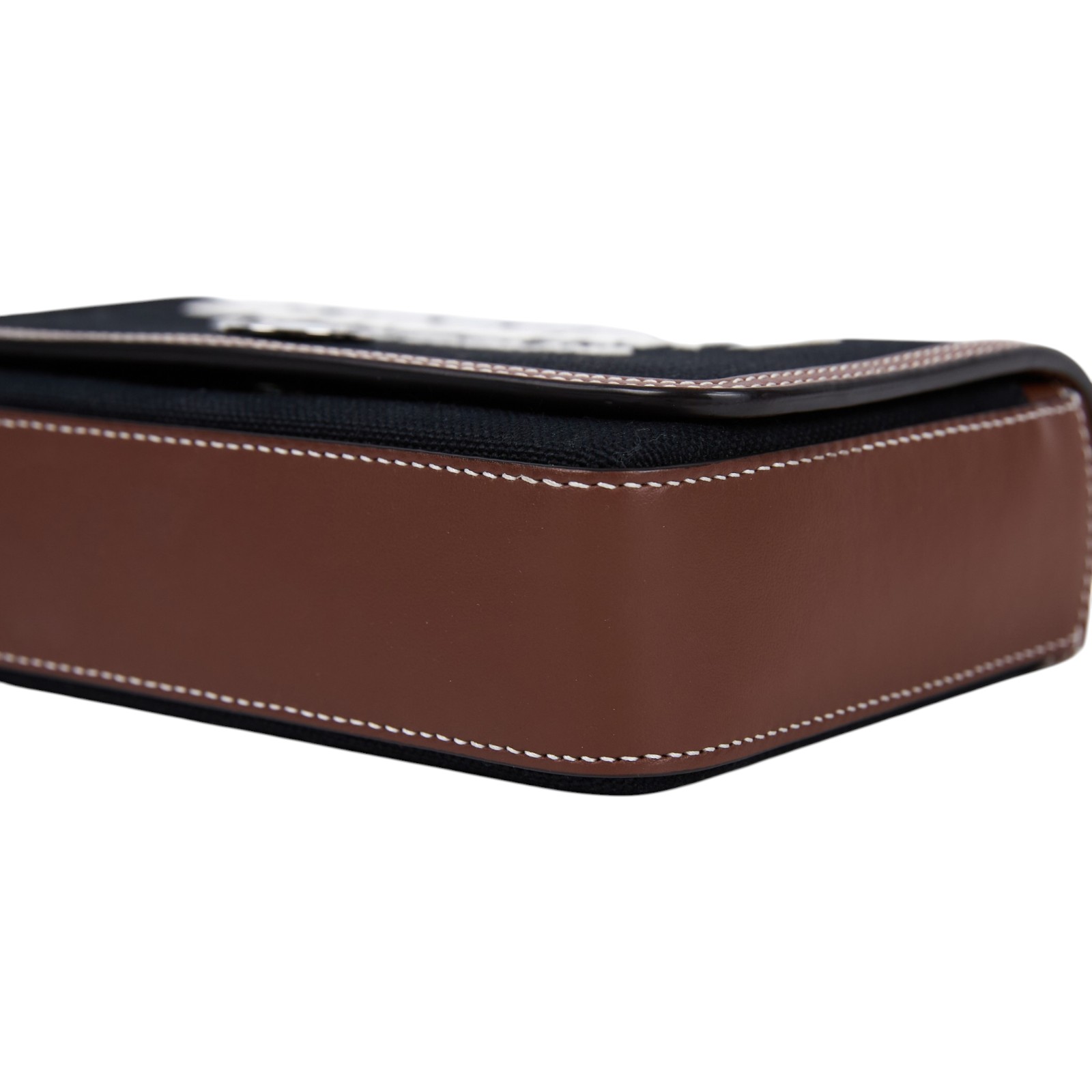 博柏利 BURBERRY Hampshire 斜背包 手拿包 80551811 黑棕帆布New Hampshire 原廠盒子/防塵袋