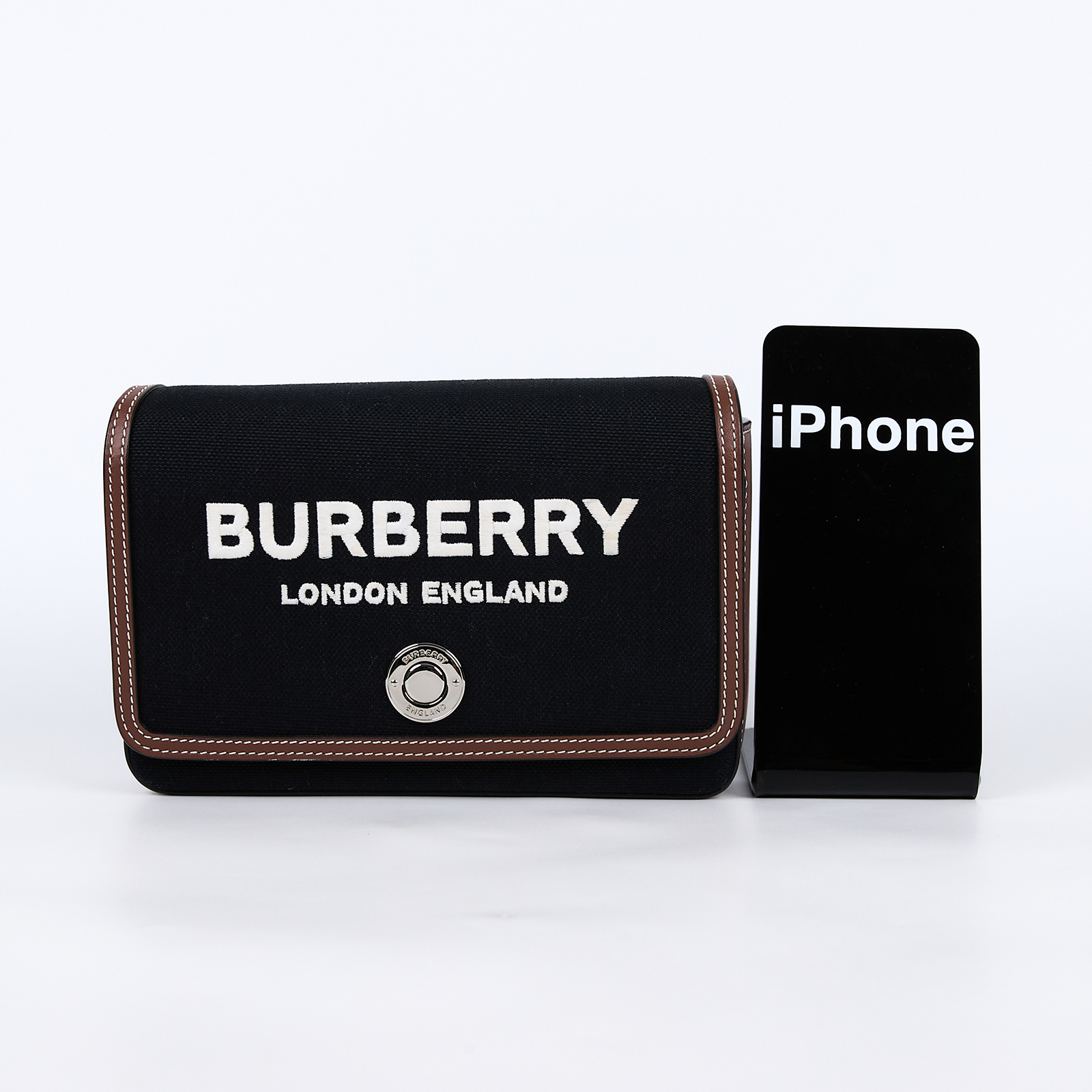 博柏利 BURBERRY Hampshire 斜背包 手拿包 80551811 黑棕帆布New Hampshire 原廠盒子/防塵袋