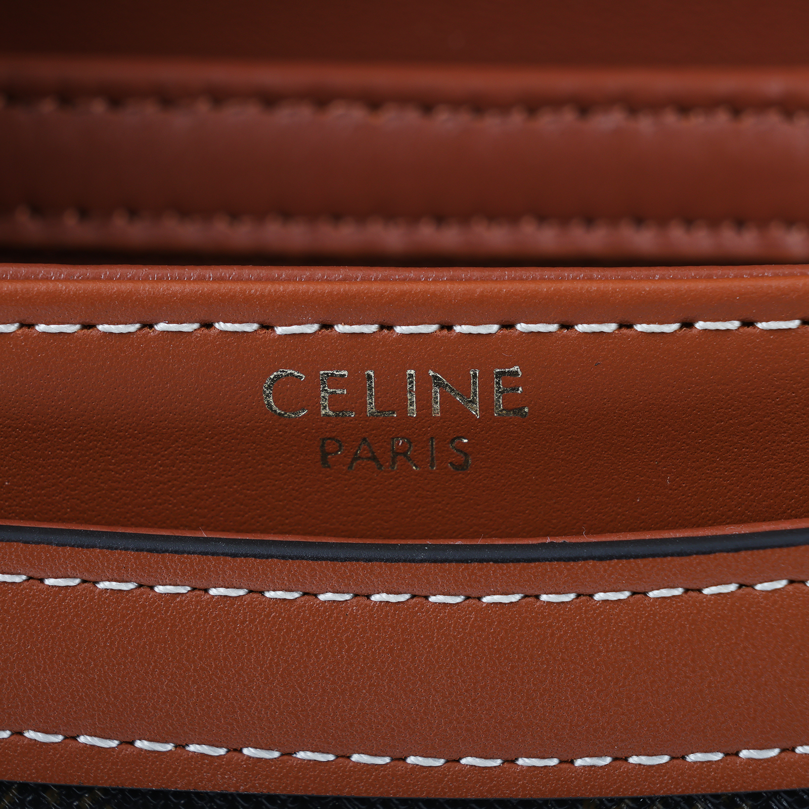思琳 CELINE 標誌印花 牛皮革 Besace Clea 斜背 肩背 馬鞍包 110962BZ4 棕凱旋Teen Besace 無附屬品