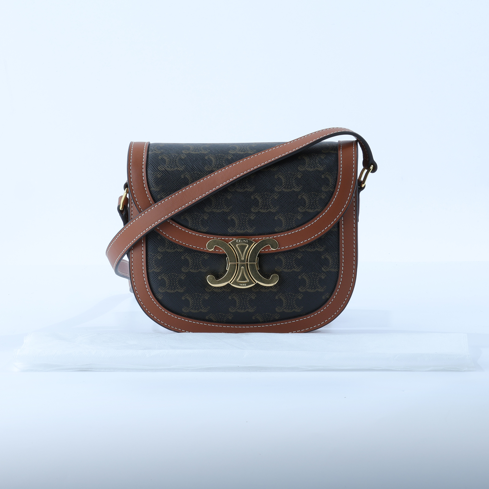思琳 CELINE 標誌印花 牛皮革 Besace Clea 斜背 肩背 馬鞍包 110962BZ4 棕凱旋Teen Besace 無附屬品