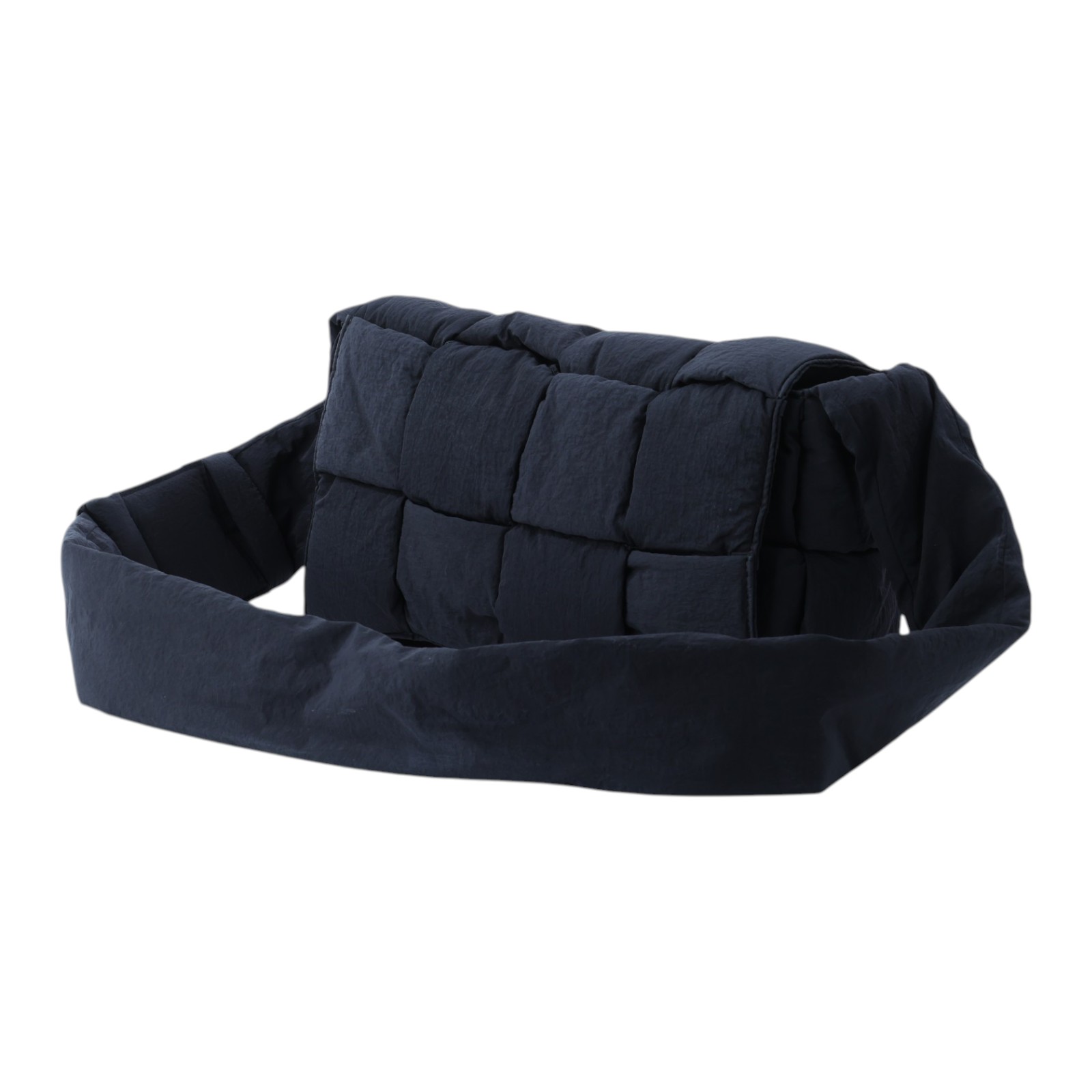 寶緹嘉 BOTTEGA VENETA Small Padded Tech Cassette 肩背包 755182VBO81  防塵袋