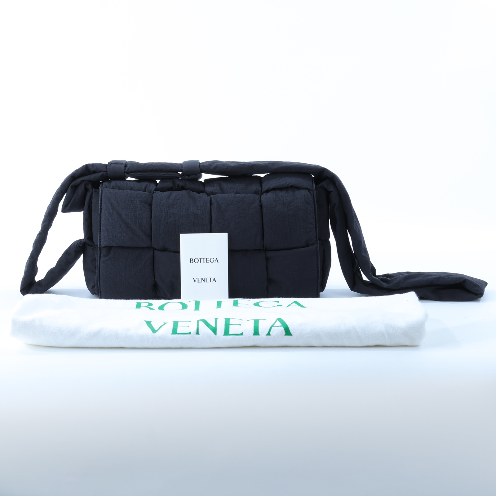 寶緹嘉 BOTTEGA VENETA Small Padded Tech Cassette 肩背包 755182VBO81  防塵袋