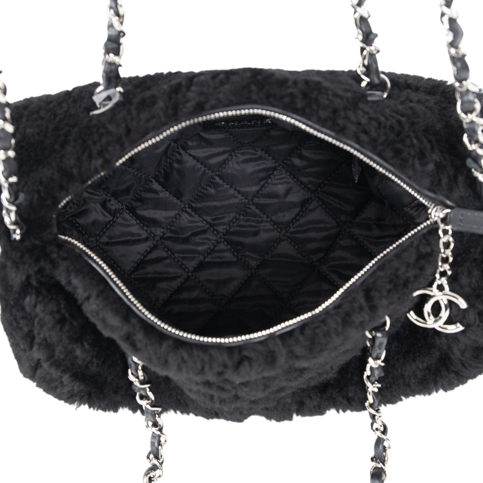 香奈兒 CHANEL Barrel Bag Quilted Fur 小型肩背包  晶片款 黑毛毛斜背包 無附屬品