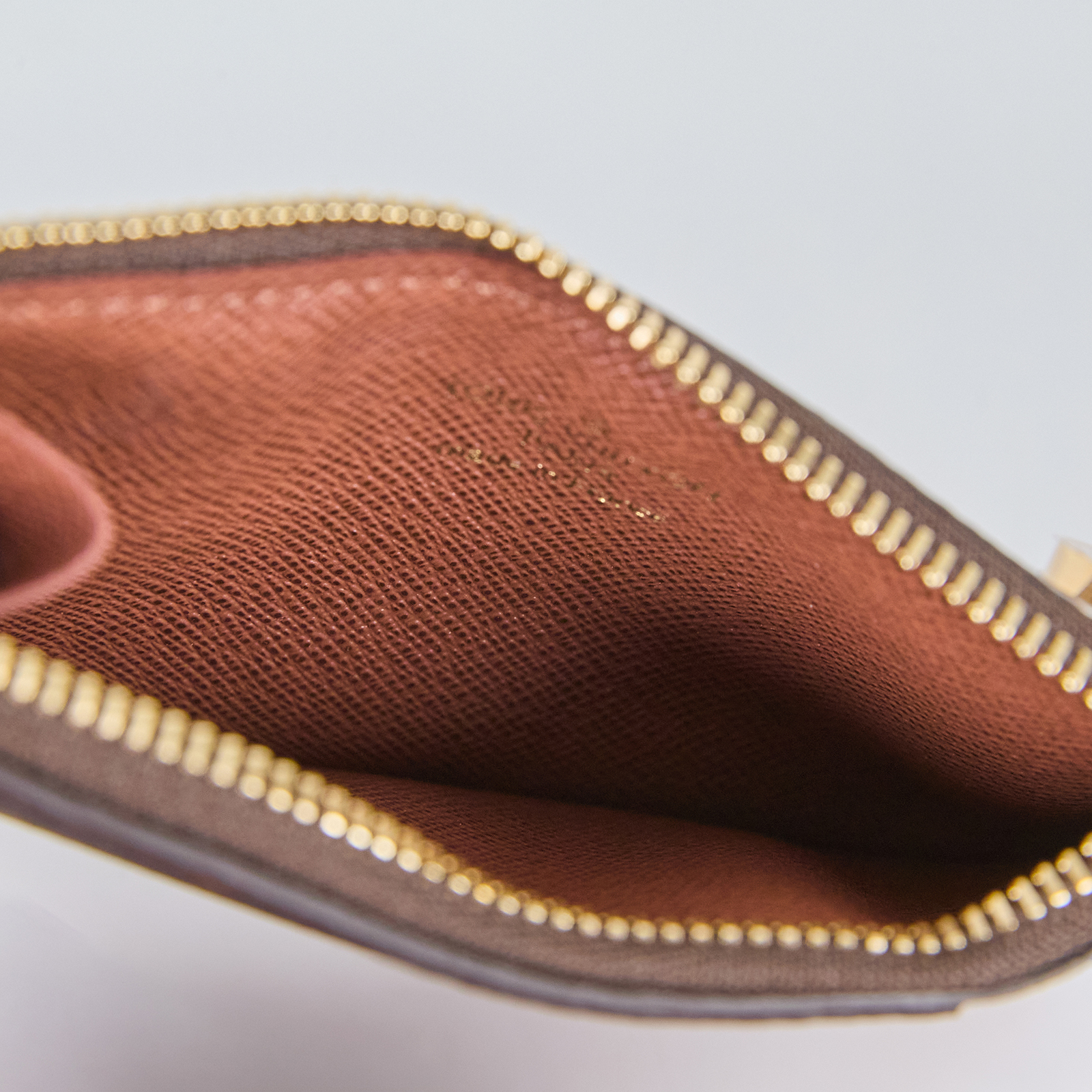 路易威登 LOUIS VUITTON Romy 名片夾 經典帆布 棕色 M81880 晶片款 原花Romy 名片夾 原廠盒子/防塵袋/購買證明