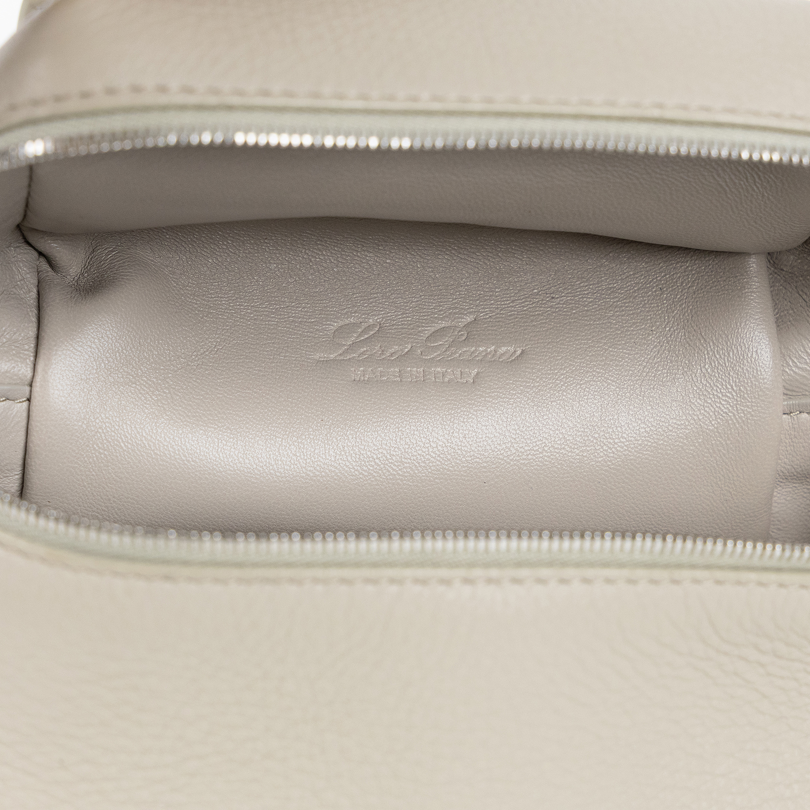 諾悠翩雅 LORO PIANA Extra Pocket L11.5 肩背 手提包  灰Extra Pocket L11.5 無附屬品