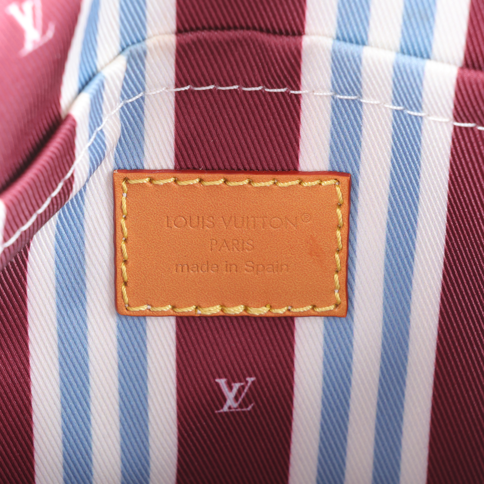 路易威登 LOUIS VUITTON Nil 相機包 肩背包 斜背包 M14682 晶片款 白原花Nil 相機包 原廠盒子/防塵袋/購買證明