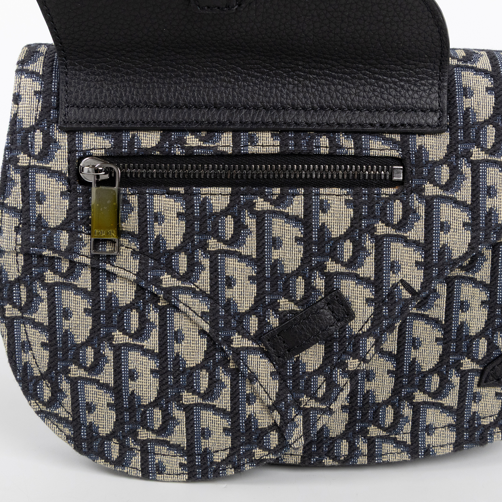 迪奧 CHRISTIAN DIOR Saddle Oblique 馬鞍包 1ADPO095YKY 藍緹花SADDLE帆布胸包 原廠盒子/防塵袋/保證卡