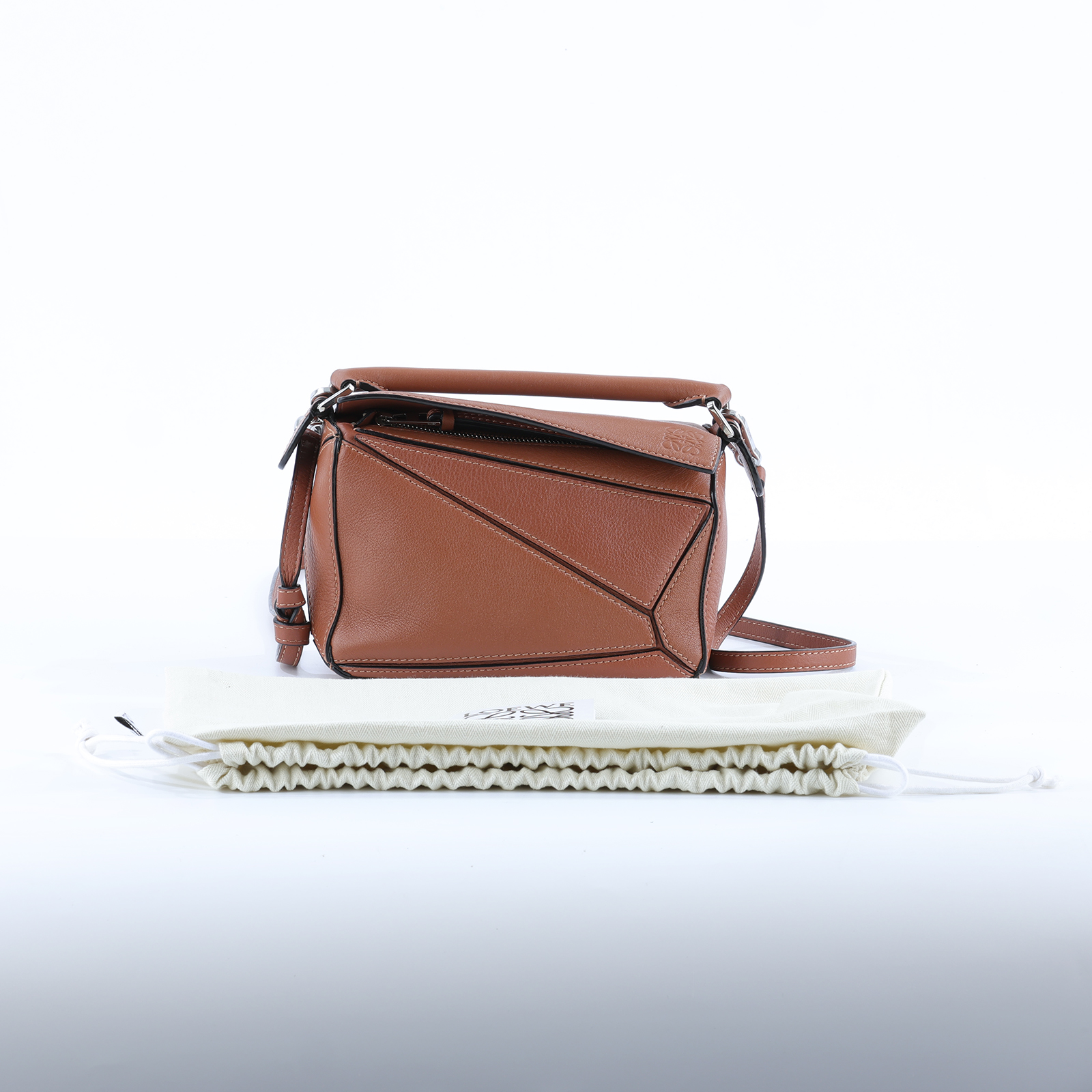 羅意威 LOEWE Small Puzzle bag 斜背包 A510S21X67 焦糖MINI PUZZLE 防塵袋