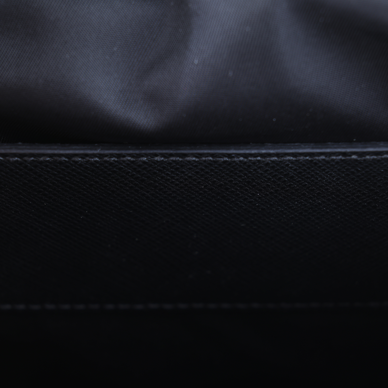 普拉達 PRADA Re-Nylon Saffiano 皮革 智能手機保護套 2ZH108_2DMH 黑尼龍手機包 原廠盒子/防塵袋/保證卡/背帶