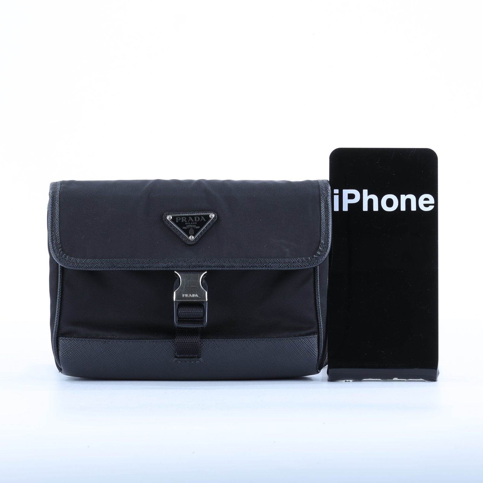 普拉達 PRADA Re-Nylon Saffiano 皮革 智能手機保護套 2ZH108_2DMH 黑尼龍手機包 原廠盒子/防塵袋/保證卡/背帶