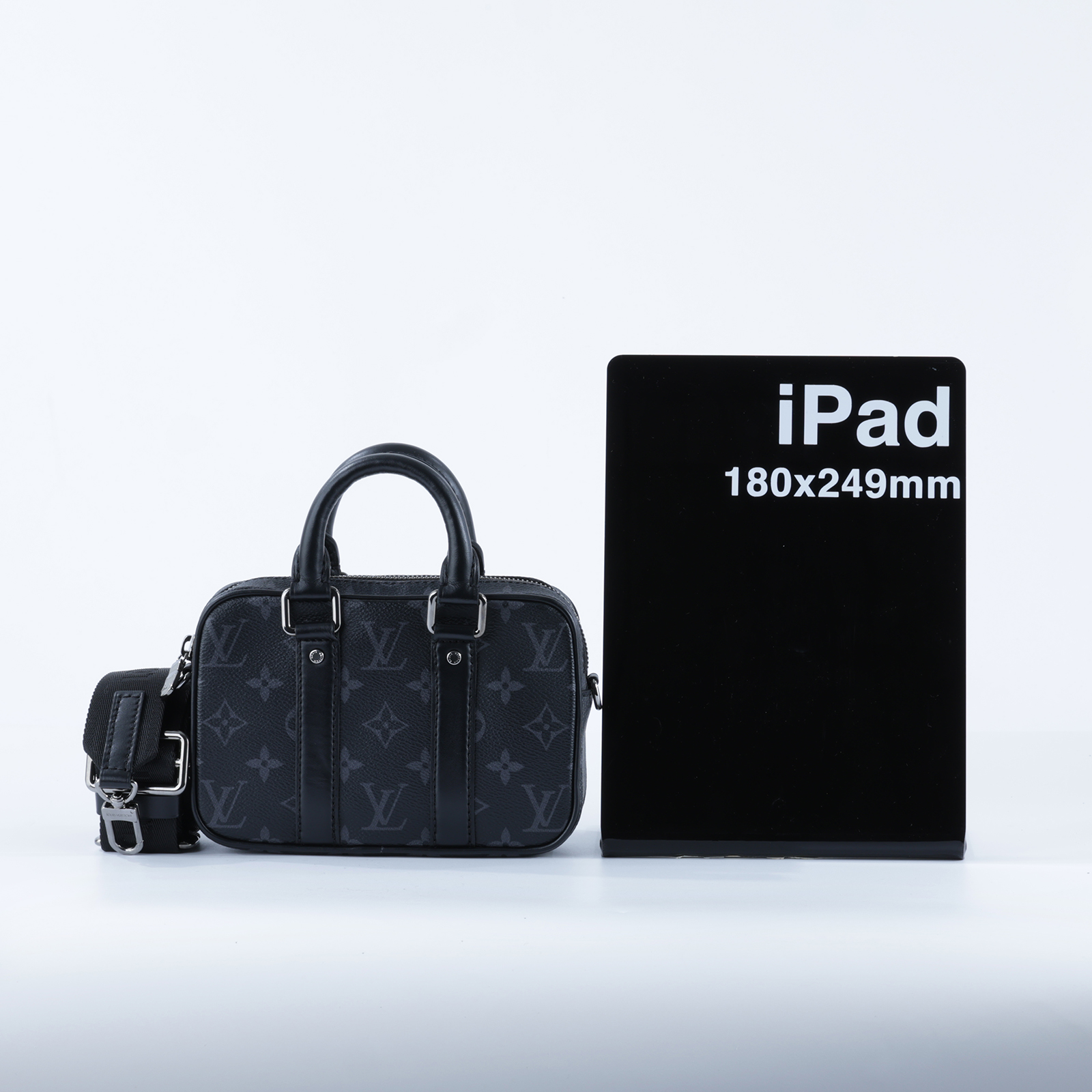 路易威登 LOUIS VUITTON Nano Porte Documents Voyage M82770 晶片款  防塵袋/背帶